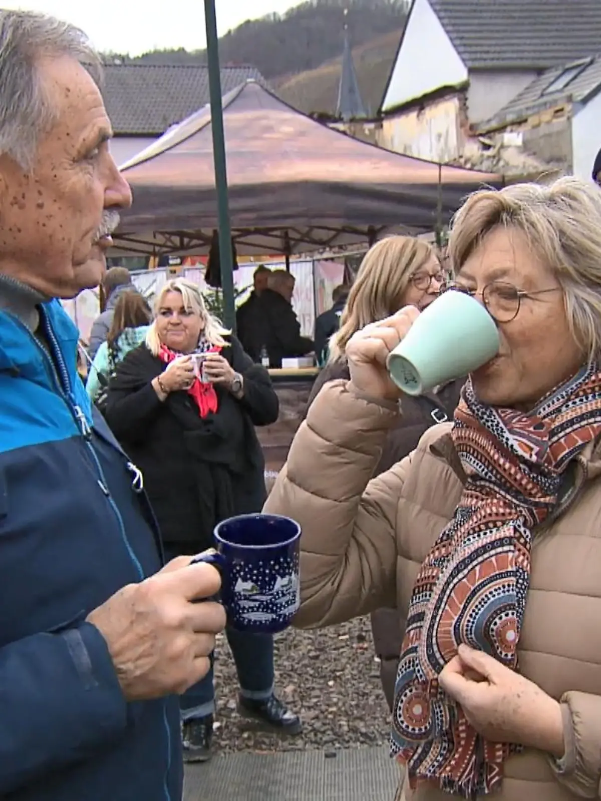 Bild zu: "Essenerin veranstaltet Weihnachtsfeier"