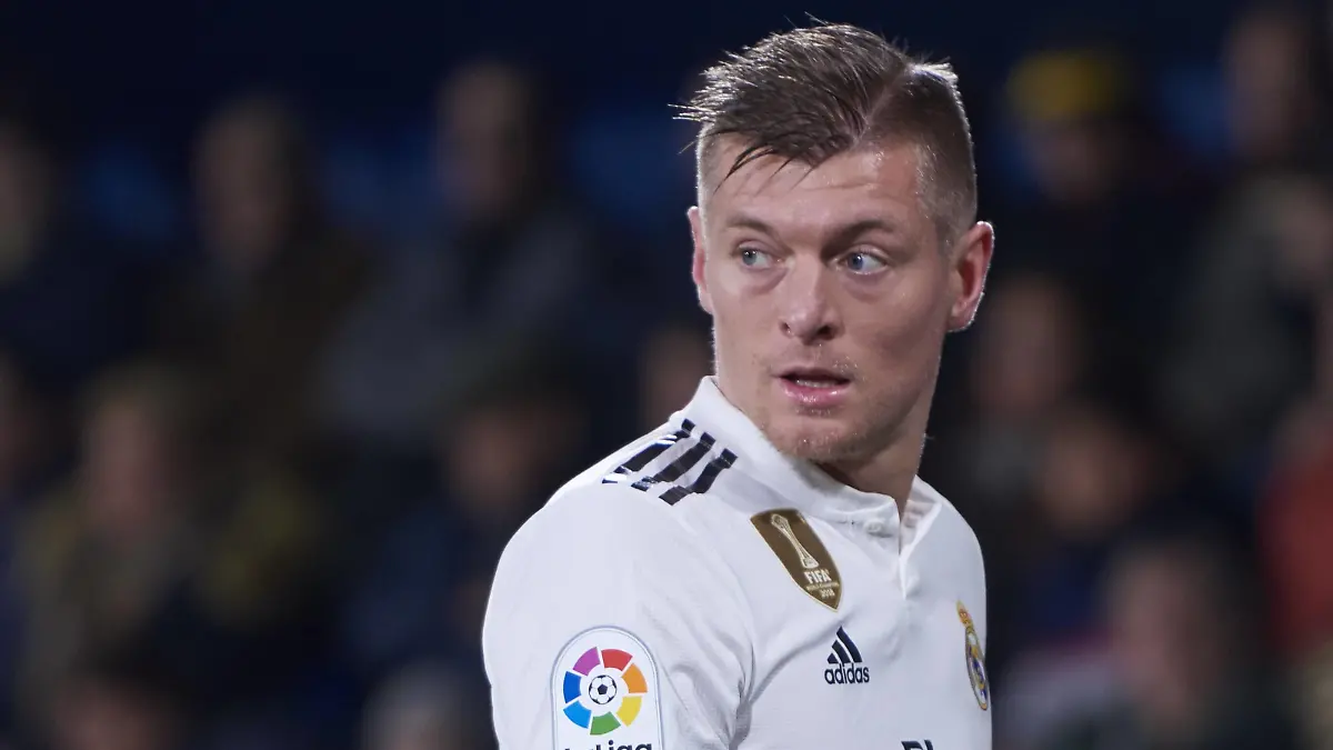 VILLARREAL, SPAIN - JANUARY 03: Toni Kroos, midfielder of Real Madrid looks during the La Liga match between Villarreal CF and Real Madrid CF at Estadio de la Ceramica on January 03, 2019 in Villarreal, Spain. (Photo by Carlos Sanchez Martinez/Icon Sportswire) SOCCER: JAN 03 La Liga - Real Madrid CF at Villarreal CF PUBLICATIONxINxGERxSUIxAUTxHUNxRUSxSWExNORxDENxONLY Icon190105045