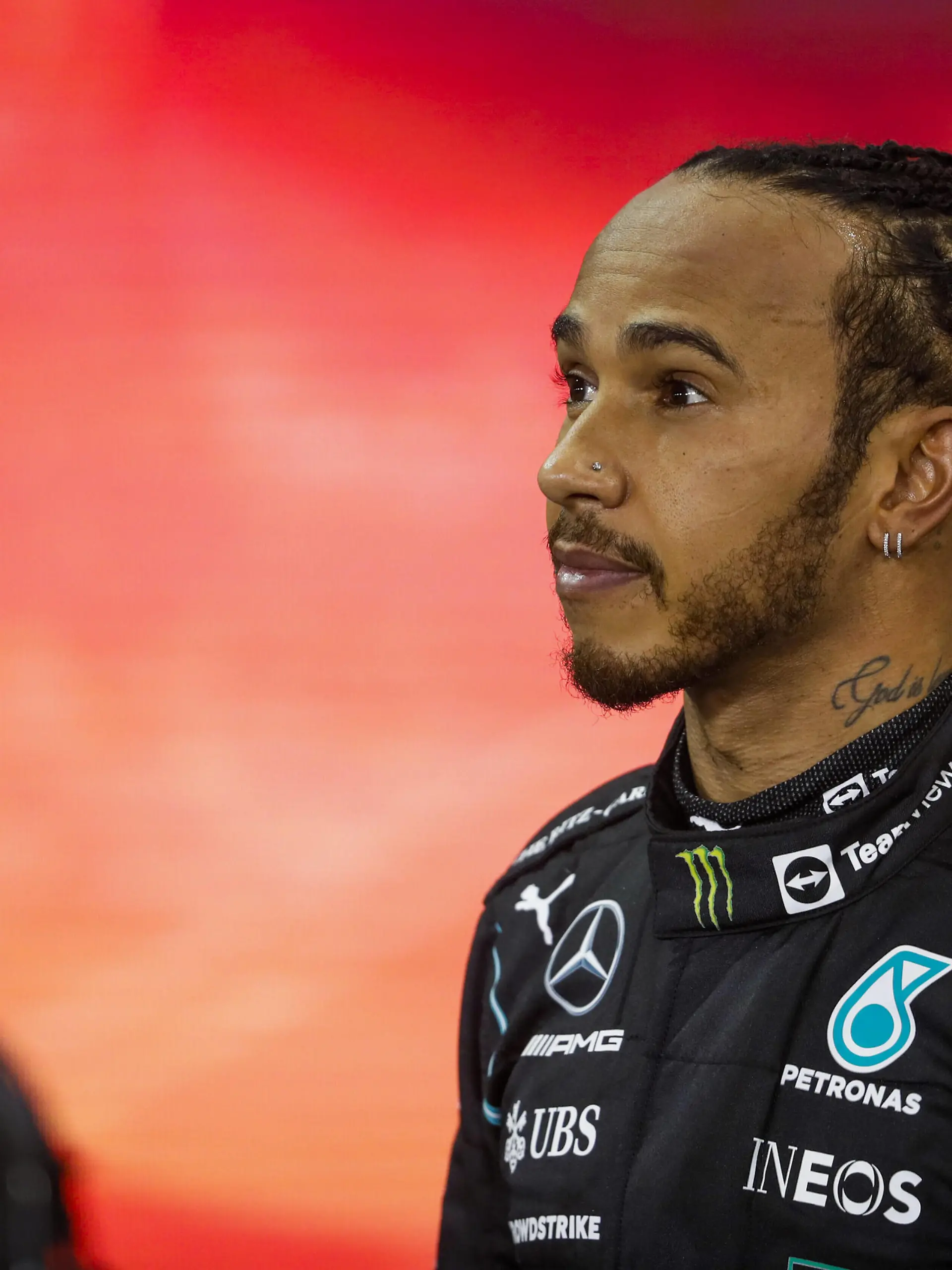  HAMILTON Lewis gbr, Mercedes AMG F1 GP W12 E Performance, portrait during the Formula 1 Etihad Airways Abu Dhabi Grand Prix 2021, 22th round of the 2021 FIA Formula One World Championship, WM, Weltmeisterschaft from December 10 to 12, 2021 on the Yas Marina Circuit, in Yas Island, Abu Dhabi - F1 - ABU DHABI GRAND PRIX 2021 - RACE DPPI/Panoramic PUBLICATIONxNOTxINxFRAxITAxBEL 00121046__V2_4143.JPG