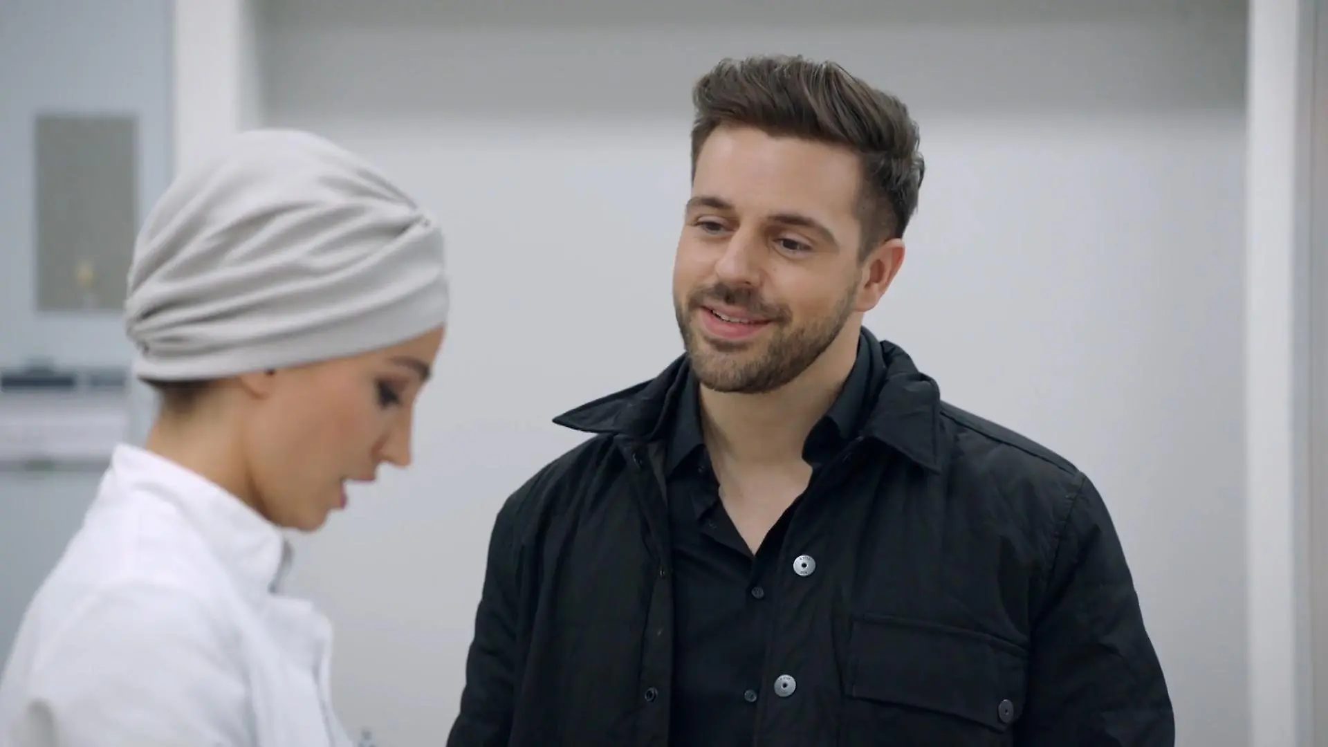 Kian lädt Nazan zu einem luxuriösen Date ein GZSZ-Folge 7406 vom 14.12.2021
