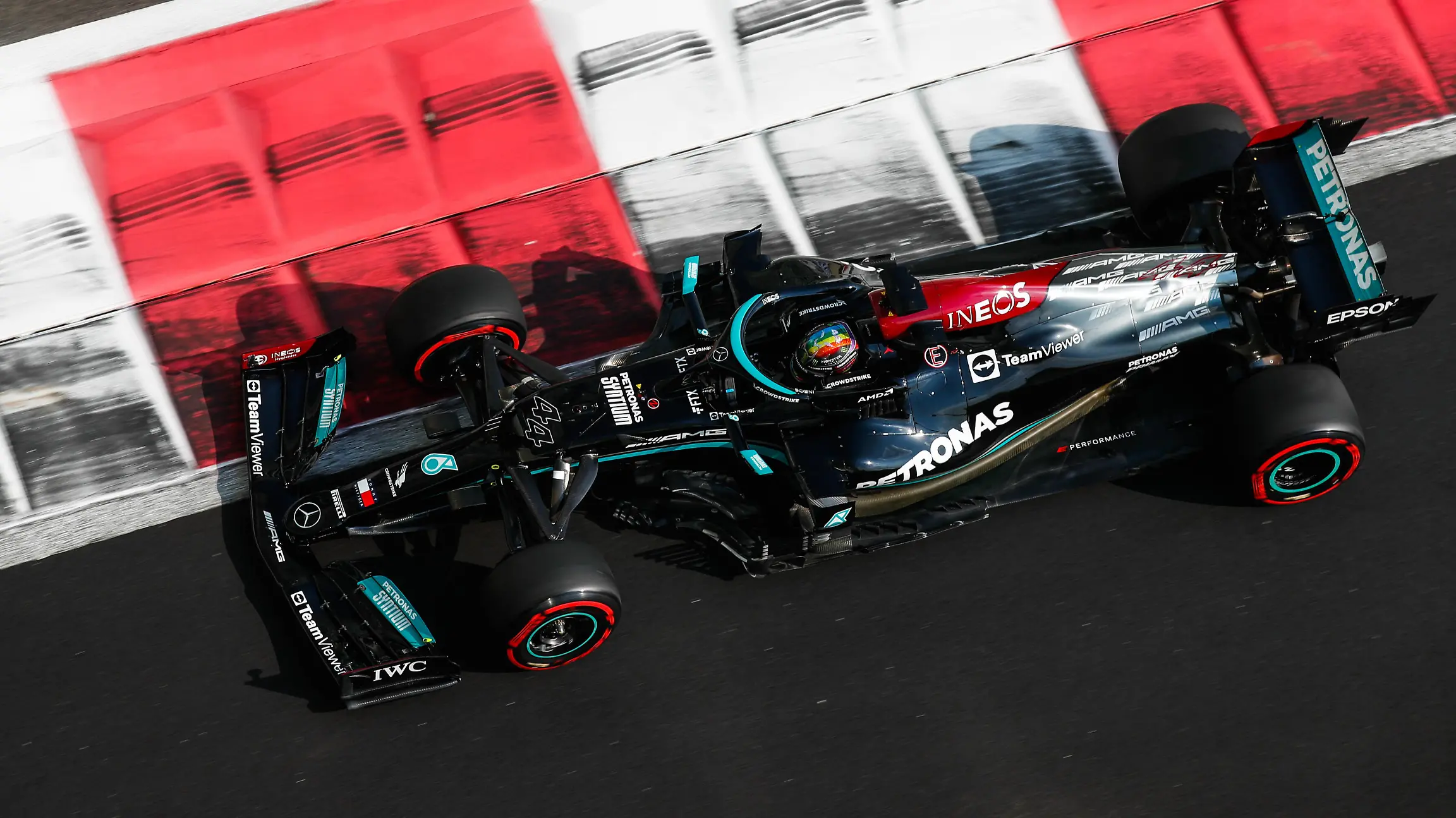 Formula 1 2021: Abu Dhabi GP YAS MARINA CIRCUIT, UNITED ARAB EMIRATES - DECEMBER 11: Sir Lewis Hamilton, Mercedes W12 during the Abu Dhabi GP at Yas Marina Circuit on Saturday December 11, 2021 in Abu Dhabi, United Arab Emirates. Photo by Charles Coates / LAT Images Images PUBLICATIONxINxGERxSUIxAUTxHUNxONLY GP2122_111223_09I4604 