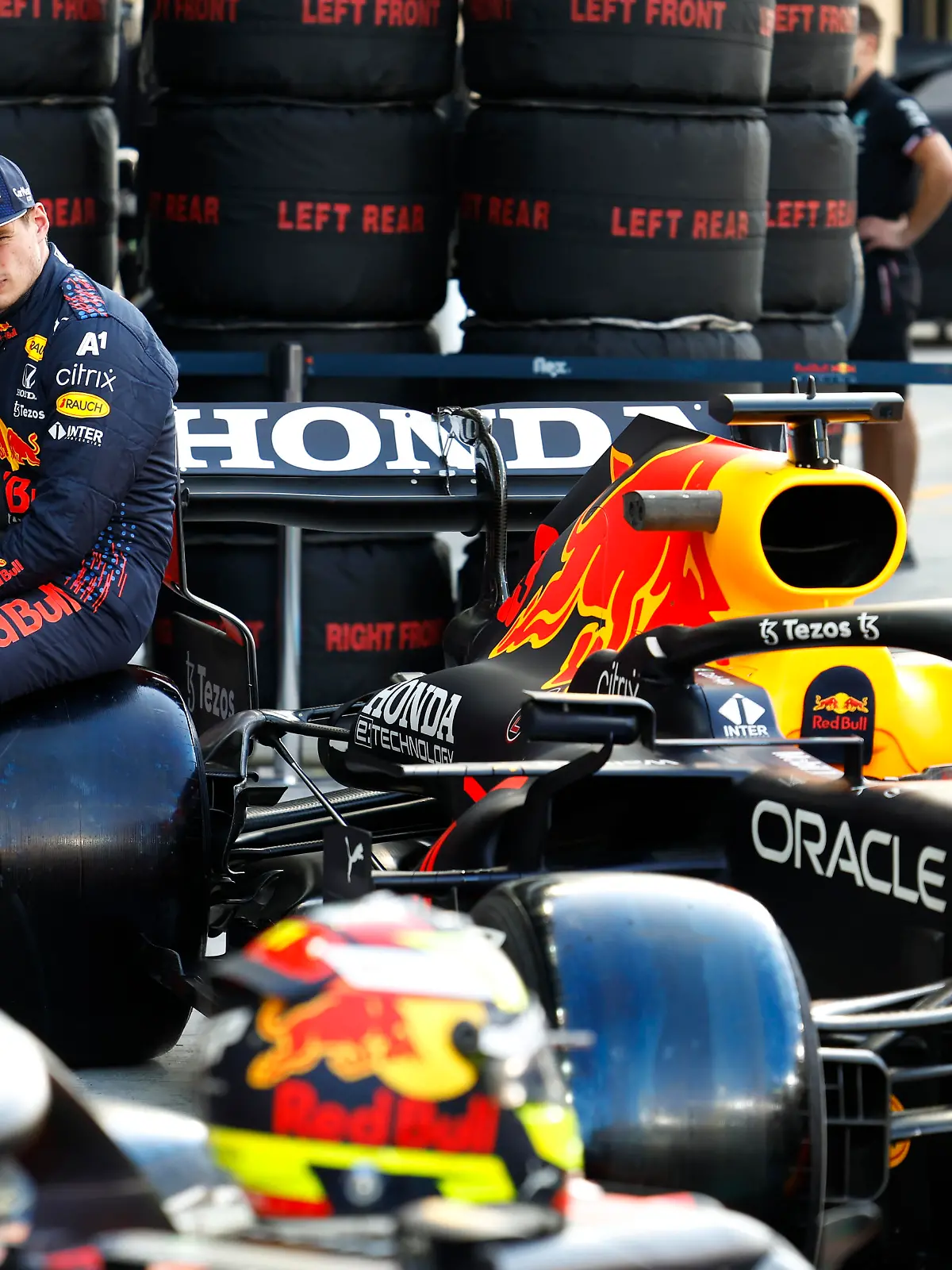 #33 Max Verstappen (NED, Red Bull Racing), F1 Grand Prix of Abu Dhabi at Yas Marina Circuit on December 9, 2021 in Abu Dhabi, United Arab Emirates. (Photo by HOCH ZWEI)