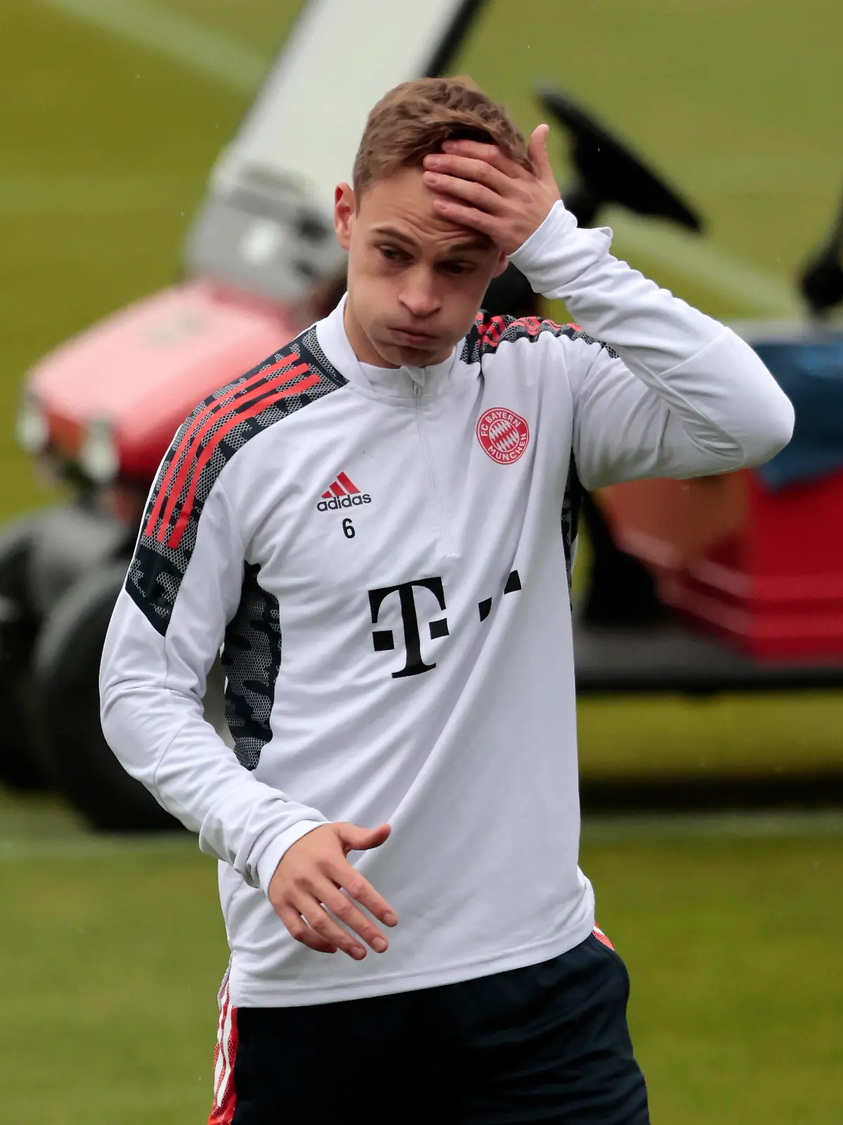  Sport Bilder des Tages 01.11.2021, FC Bayern Muenchen Abschlusstraining, Saebenerstrasse Muenchen, Fussball, im Bild: oje Joshua Kimmich FCB *** 01 11 2021, FC Bayern Muenchen final training, Saebenerstrasse Muenchen, football, in the picture oje Joshua Kimmich FCB