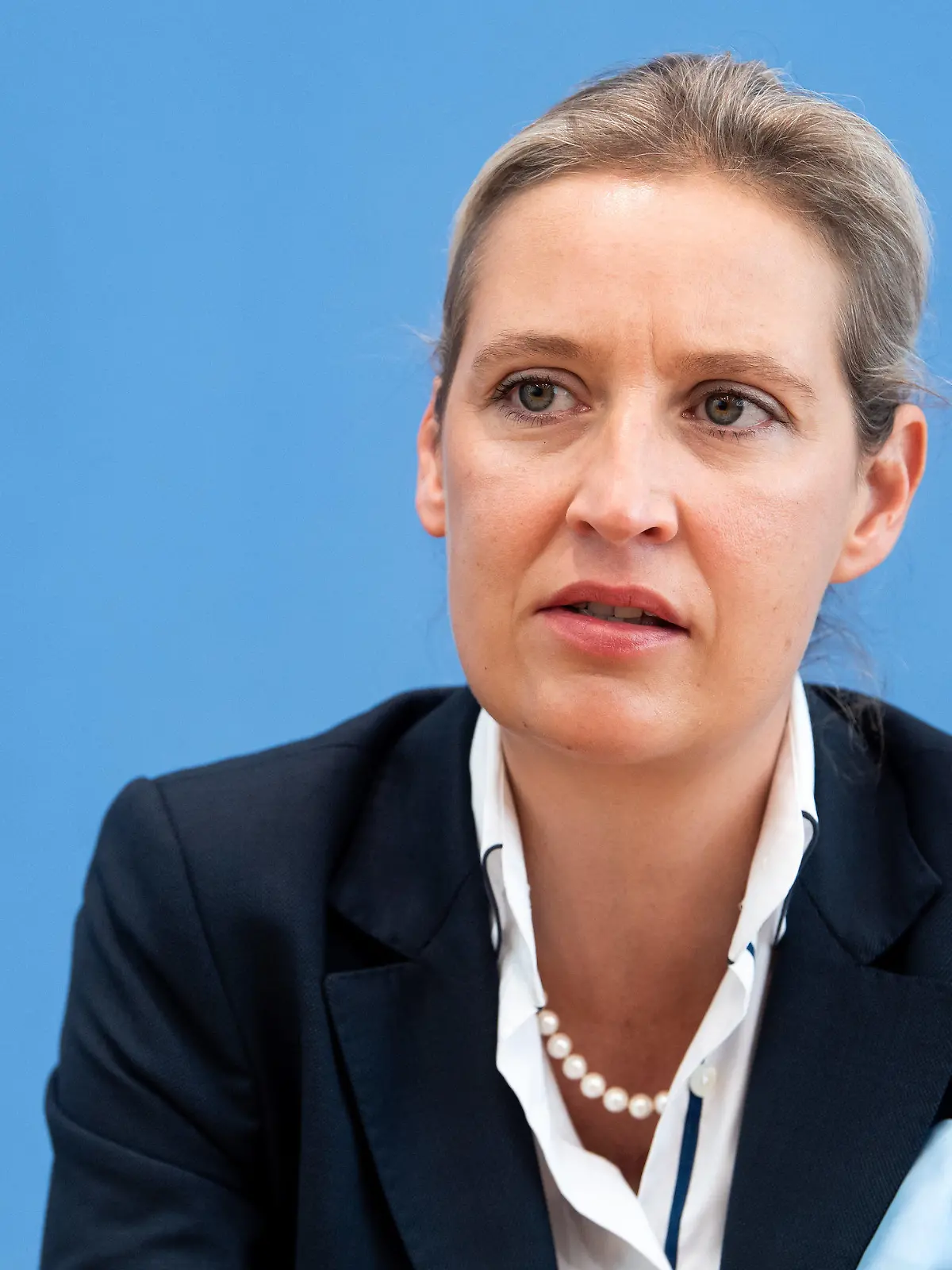 ARCHIV - 27.09.2021, Berlin: Alice Weidel, Vorsitzende der AfD-Bundestagsfraktion, äußert sich in der Bundespressekonferenz zum Ausgang der Bundestagswahl. (zu dpa «Streit im TV: Weidels Aussage über Intensiv-Belegung») Foto: Bernd von Jutrczenka/dpa +++ dpa-Bildfunk +++