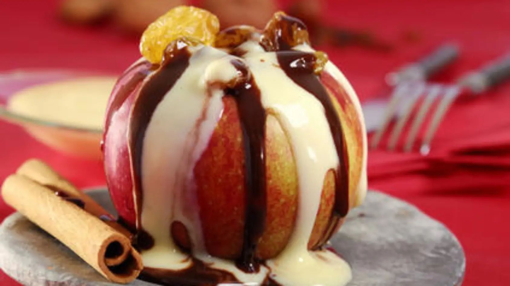 Duftender Bratapfel mit cremiger Vanillesauce - ein sündhaft gutes ...