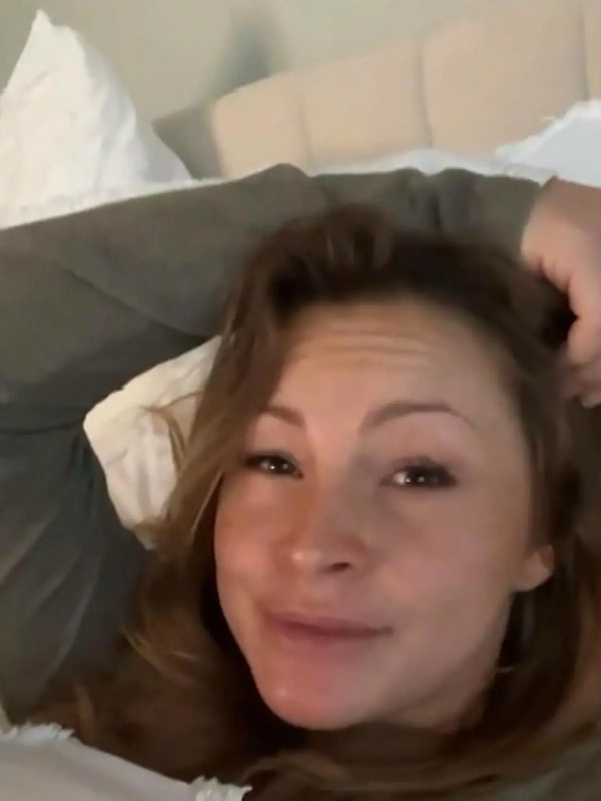Bild zu: "Jana Schölermann muss Geburt frühzeitig einleiten"