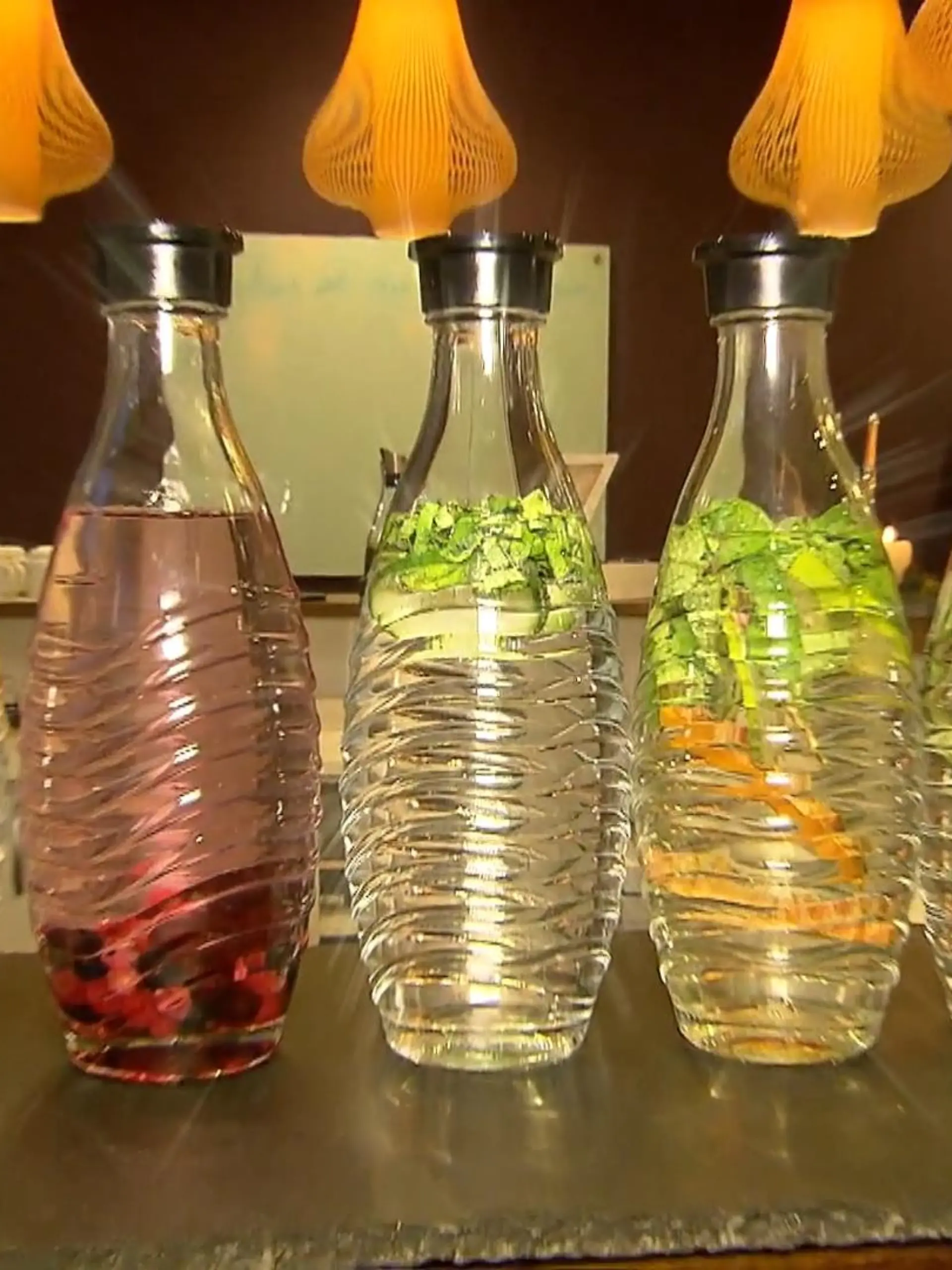 Bild zu: "Infused Water für starke Abwehrkräfte und gegen Fettpolster"