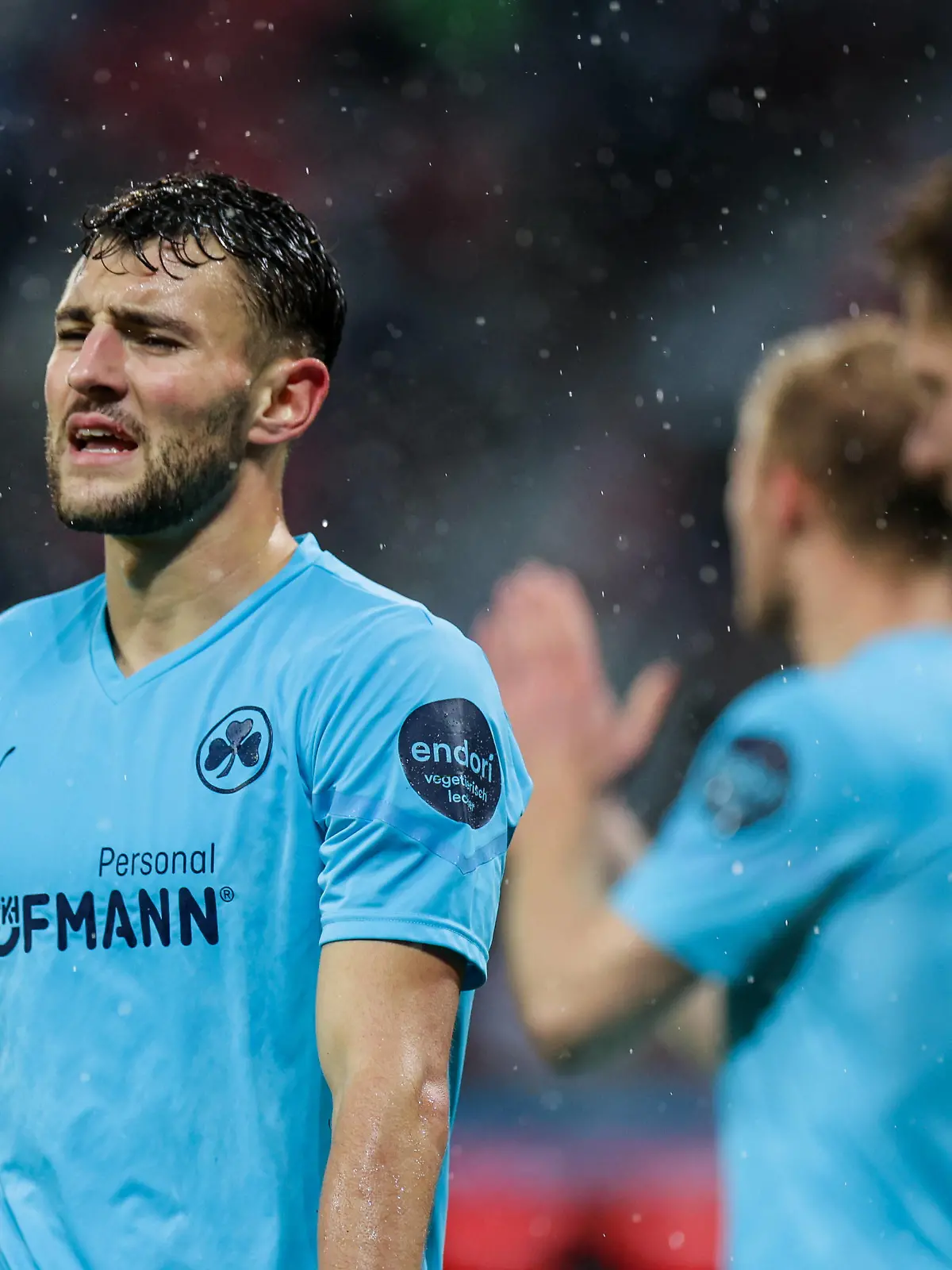  04.12.2021, Fussball, Saison 2021/2022, 1. Bundesliga, 14. Spieltag, Bayer 04 Leverkusen - SpVgg Greuther Fürth Maximilian Bauer SpVgg Greuther Fürth Foto: Dennis Ewert/RHR-FOTO Leverkusen BayArena NRW Deutschland xRHR-FOTO/DEx *** 04 12 2021, Football, 2021 2022 season, 1 Bundesliga, 14 matchday, Bayer 04 Leverkusen SpVgg Greuther Fürth Maximilian Bauer SpVgg Greuther Fürth photo Dennis Ewert RHR FOTO Leverkusen BayArena NRW Germany xRHR FOTO DEx