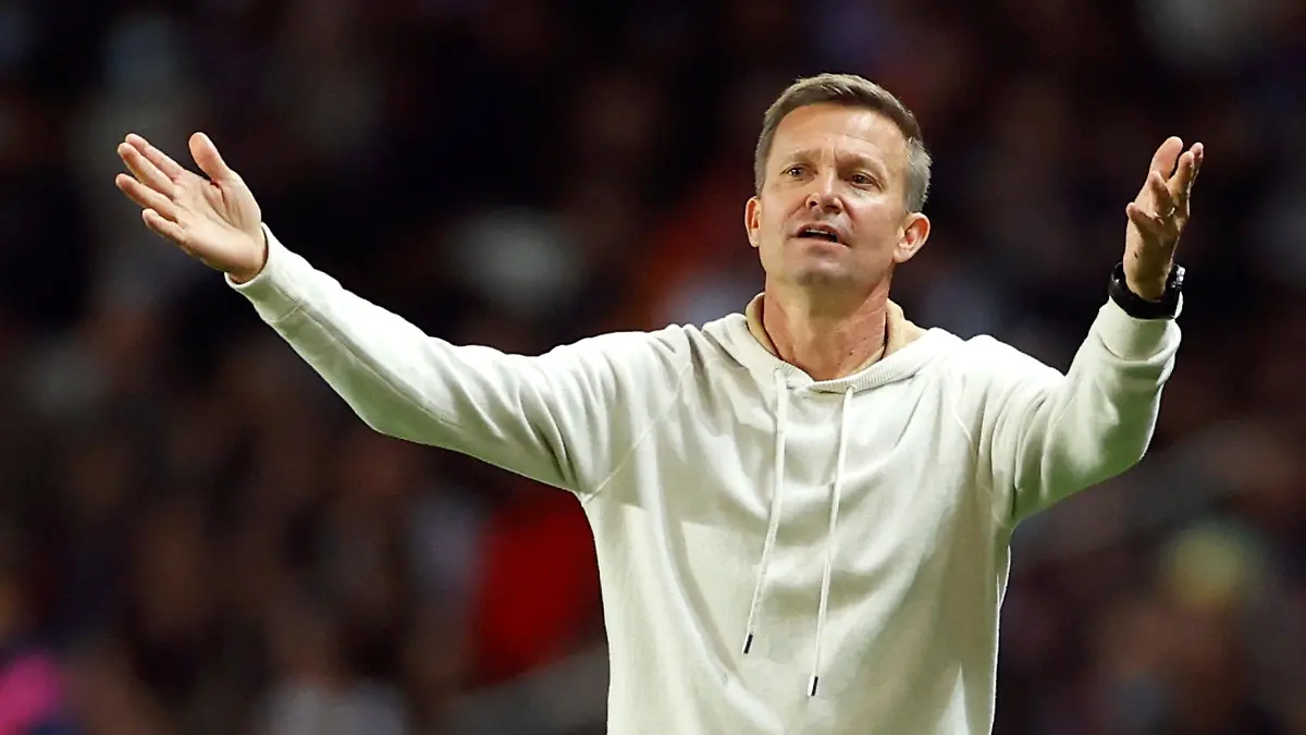 FILE PHOTO: Soccer Football - Champions League - Group A - Paris St Germain v RB Leipzig - Parc des Princes, Paris, France - October 19, 2021 RB Leipzig coach Jesse Marsch reacts REUTERS/Christian Hartmann/File Photo