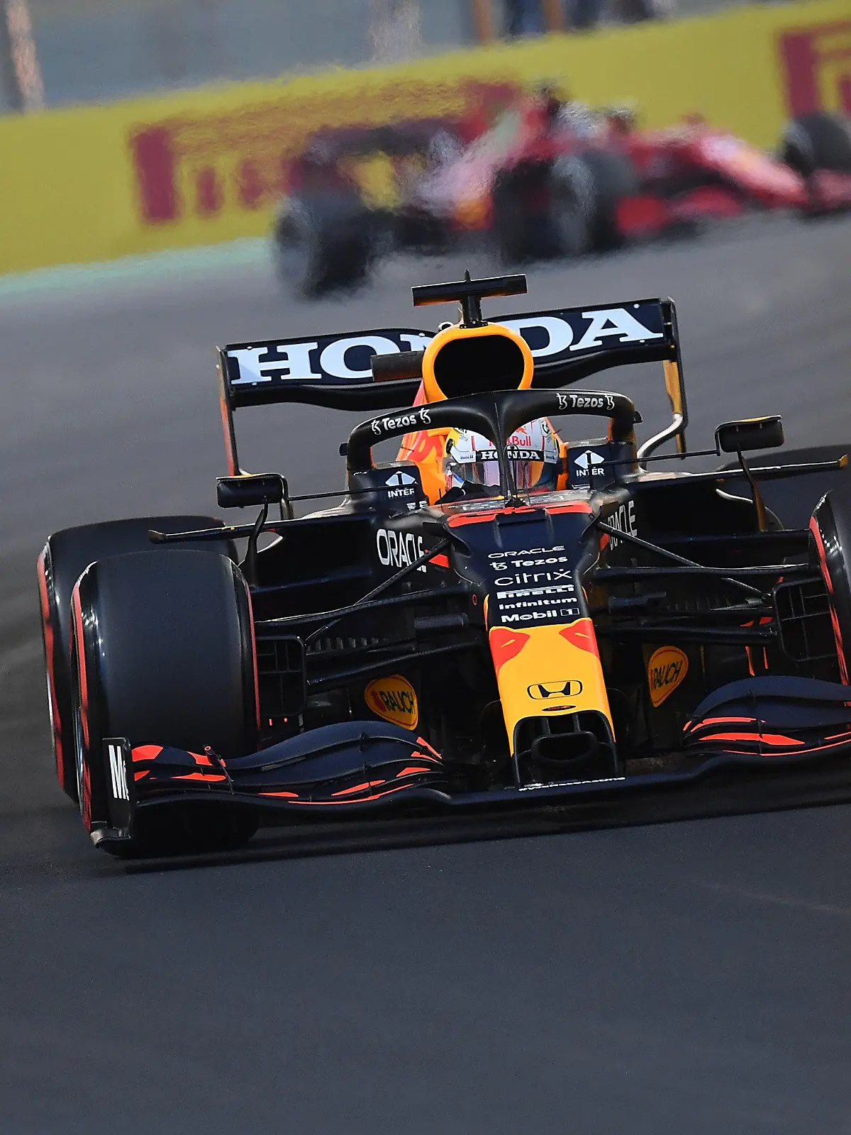 04.12.2021, Saudi-Arabien, Dschidda: Motorsport: Formel-1-Weltmeisterschaft, Grand Prix von Saudi-Arabien, 3. Freies Training. Max Verstappen aus den Niederlanden vom Team Red Bull in Aktion. Foto: Hasan Bratic/dpa +++ dpa-Bildfunk +++