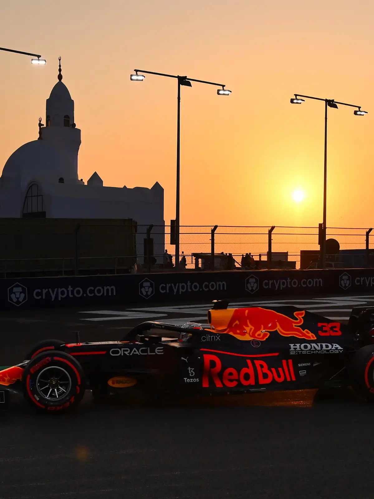 JEDDAH, SAUDI ARABIA - DECEMBER 04: Max Verstappen of the Netherlands driving the (33) Red Bull Racing RB16B Honda during final practice ahead of the F1 Grand Prix of Saudi Arabia at Jeddah Corniche Circuit on December 04, 2021 in Jeddah, Saudi Arabia. (Photo by Dan Mullan/Getty Images)