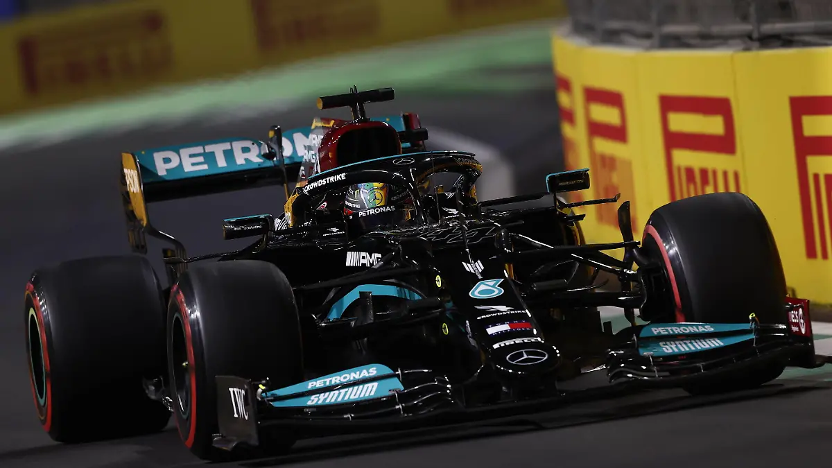 Formula 1 2021: Saudi Arabia GP JEDDAH STREET CIRCUIT, SAUDI ARABIA - DECEMBER 04: Sir Lewis Hamilton, Mercedes W12 during the Saudi Arabia GP at Jeddah Street Circuit on Saturday December 04, 2021 in Jeddah, Saudi Arabia. Photo by Andy Hone / LAT Images Images PUBLICATIONxINxGERxSUIxAUTxHUNxONLY GP2121_181316_ONY0435 