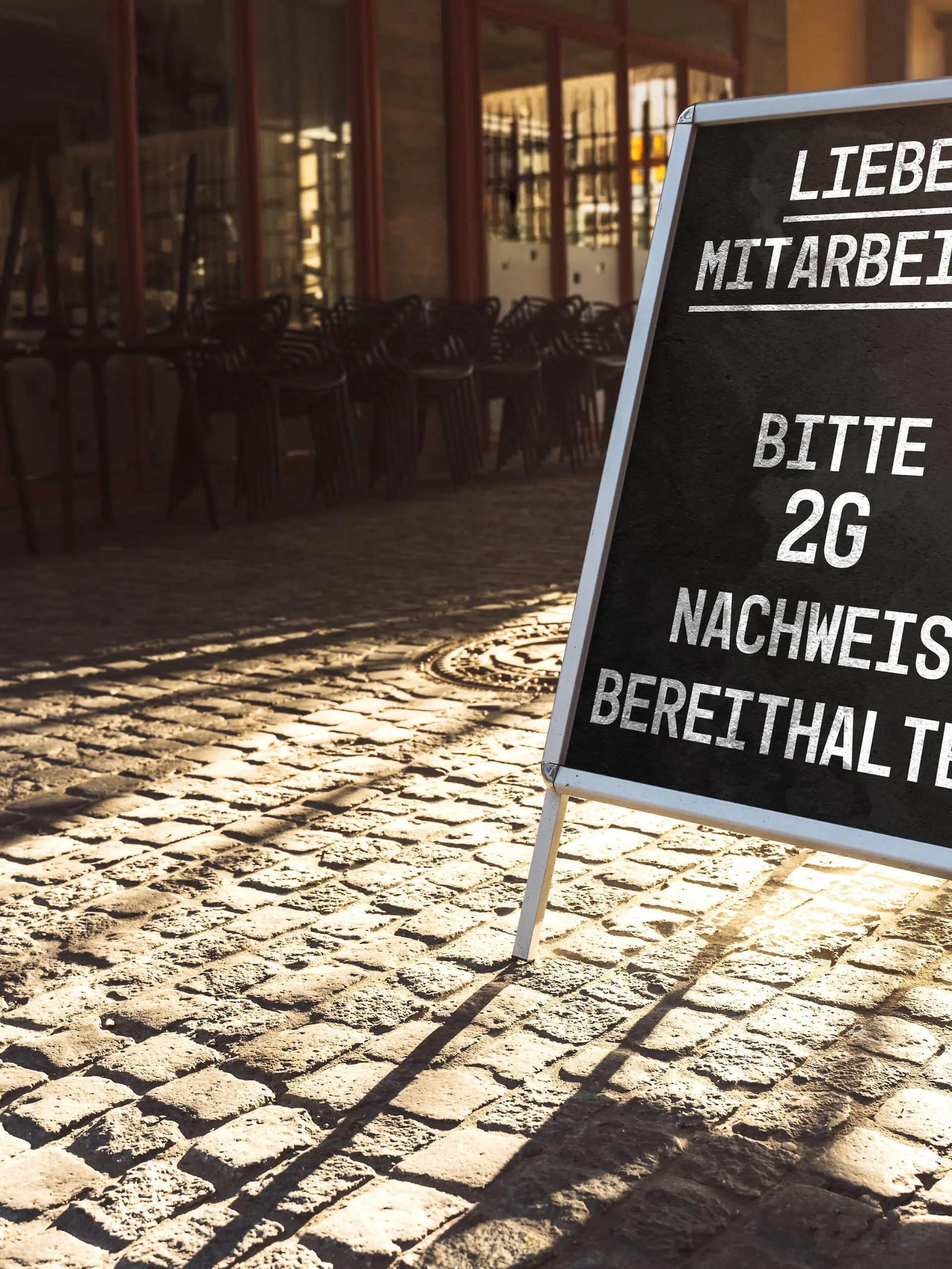  13 November 2021: Dear employees please pay attention to 2G rule, 2G rule Tested, Vaccinated or recovered Covid 19 coronavirus sign in front of a workplace, workers must show a Covid proof *** Sehr geehrte Mitarbeiter, bitte beachten Sie die 2G Regel, 2G-Regel Getestet, geimpft oder genesen Covid 19 Coronavirus Zeichen vor einem Arbeitsplatz, müssen die Arbeitnehmer einen Covid Nachweis zeigen xFOTOMONTAGEx
