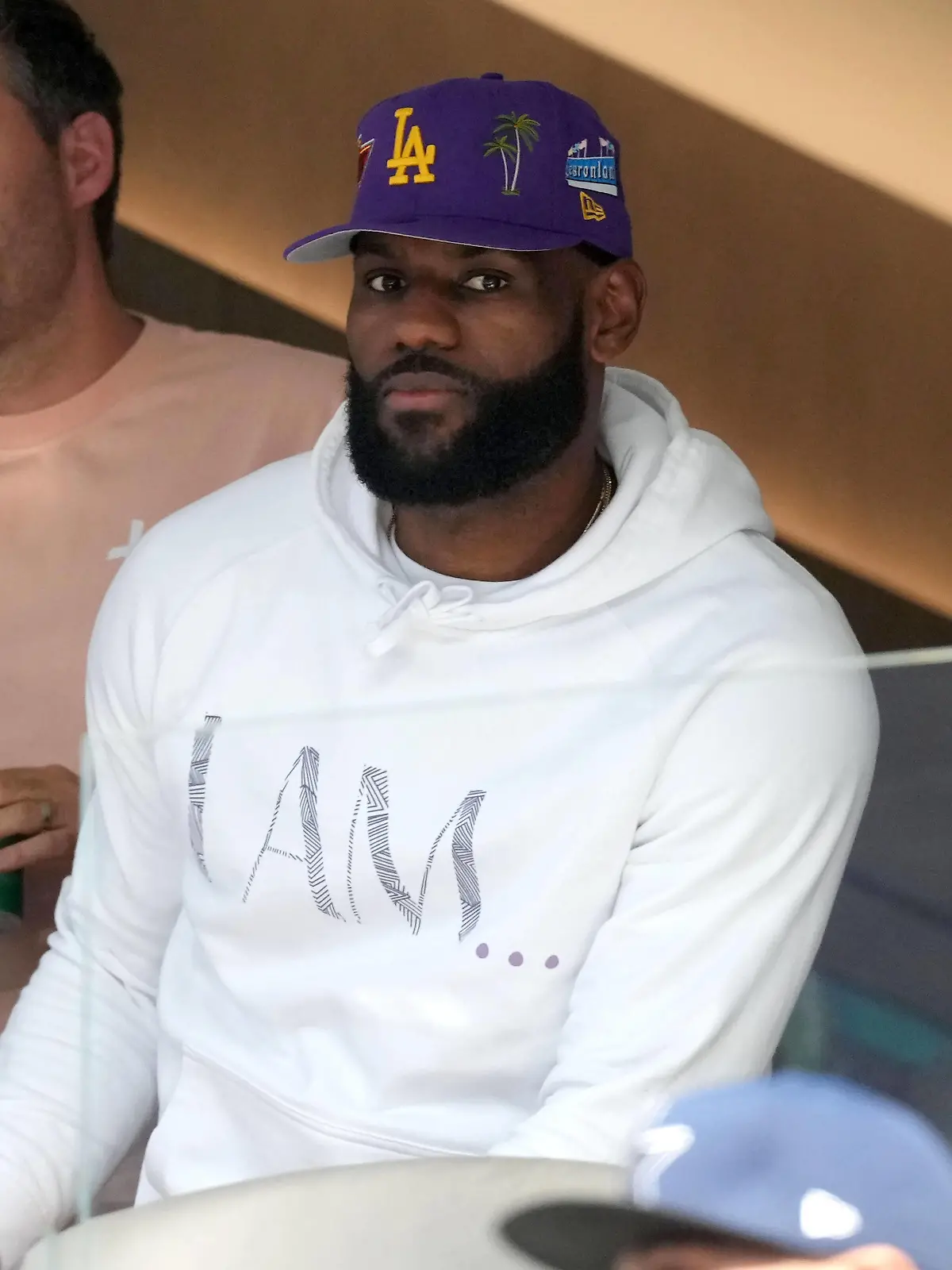  Los Angeles Laker LeBron James watches the Chargers-Cowboys game at SoFi Stadium on Sunday, September 19, 2021 in Inglewood, California. The Cowboys defeated the Chargers 20-17. PUBLICATIONxINxGERxSUIxAUTxHUNxONLY LAP20210919809 JONxSOOHOO