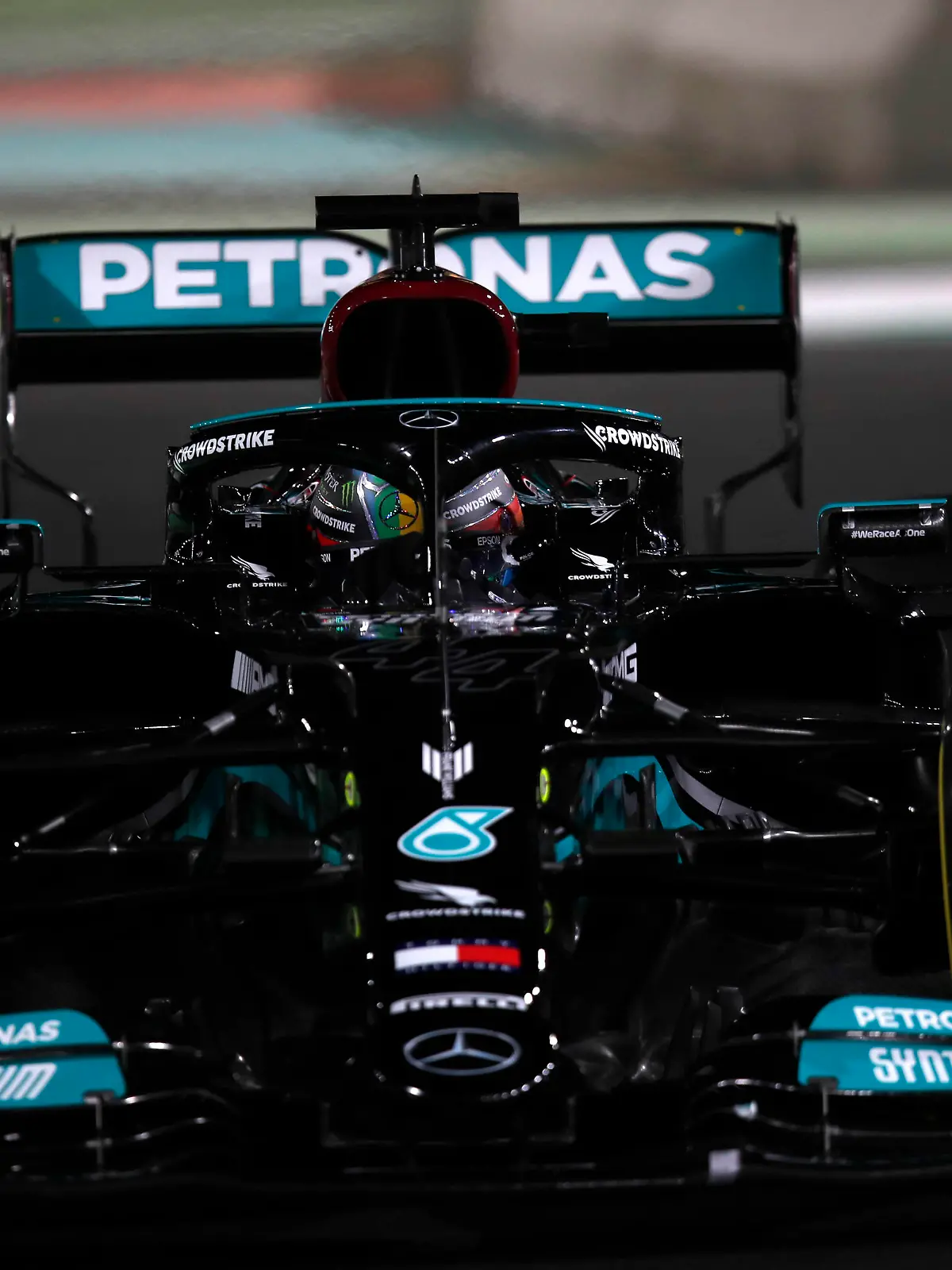 Formula 1 2021: Saudi Arabia GP JEDDAH STREET CIRCUIT, SAUDI ARABIA - DECEMBER 03: Sir Lewis Hamilton, Mercedes W12 during the Saudi Arabia GP at Jeddah Street Circuit on Friday December 03, 2021 in Jeddah, Saudi Arabia. Photo by Charles Coates / LAT Images Images PUBLICATIONxINxGERxSUIxAUTxHUNxONLY GP2121_180510_09I9003 