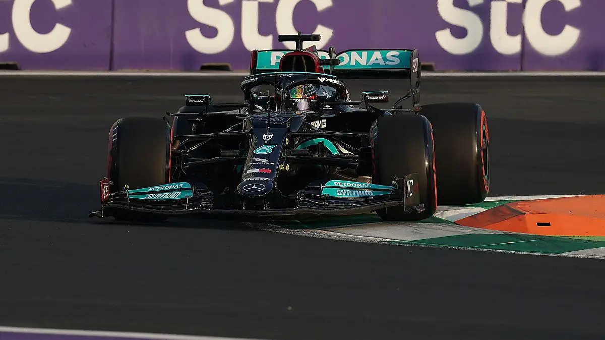 03.12.2021, Jeddah Corniche Circuit, Dschidda, Formel 1 Großer Preis von Saudi-Arabien ,im Bild Lewis Hamilton (GBR), Mercedes-AMG Petronas Formula One Team