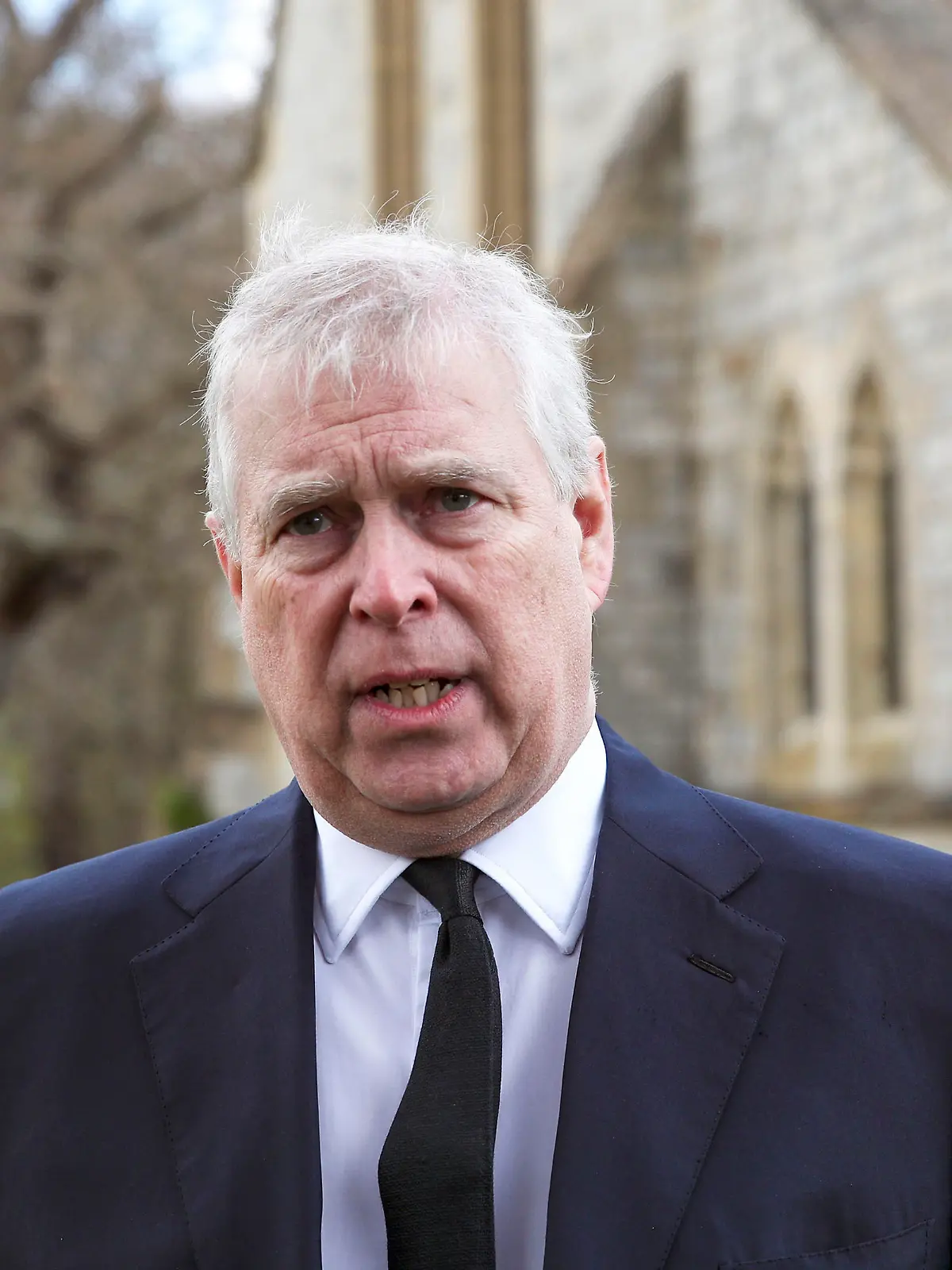 ARCHIV - 11.04.2021, Großbritannien, Windsor: Prinz Andrew, Herzog von York, spricht während eines Fernsehinterviews in der Royal Chapel of All Saints in Royal Lodge.  (zu dpa "Queen-Jubiläum und Andrew-Sorgen: Was bringt 2022 den Royals?") Foto: Steve Parsons/Pool PA/AP/dpa +++ dpa-Bildfunk +++