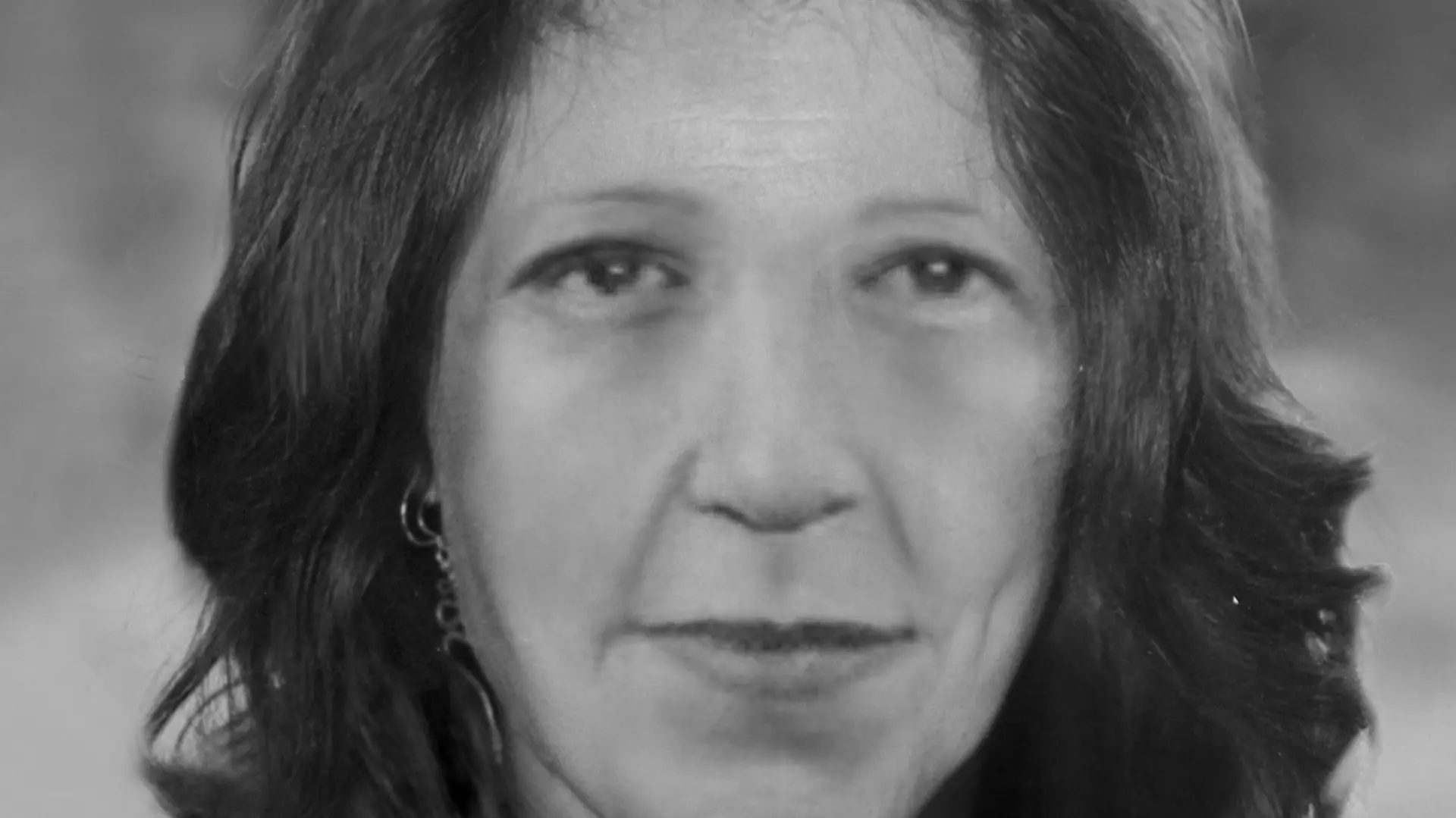 HANDOUT - 03.05.2018, Nordrhein-Westfalen, Paderborn: Die Fotomontage der Polizei zeigt Katrice, wie sie heute mit 38 Jahren aussehen könnte. Mehr als 36 Jahre nach dem Verschwinden eines zweijährigen Mädchens sucht die britische Militärpolizei an einem Flussufer in Paderborn nach Spuren. Das Kind eines britischen Soldaten war an seinem zweiten Geburtstag in einem Einkaufszentrum in der Stadt verschwunden - und trotz großer Suchaktion von Militär, deutscher Polizei und Bevölkerung nicht gefunden worden. (zu dpa "Suche nach Katrice: Militärpolizei untersucht alten Vermisstenfall" vom 03.05.2018) Foto: ---/Polizei Paderborn /dpa - ACHTUNG: Verwendung nur bis zum Ende der Öffentlichkeitsfahndung der Polizei +++ dpa-Bildfunk +++