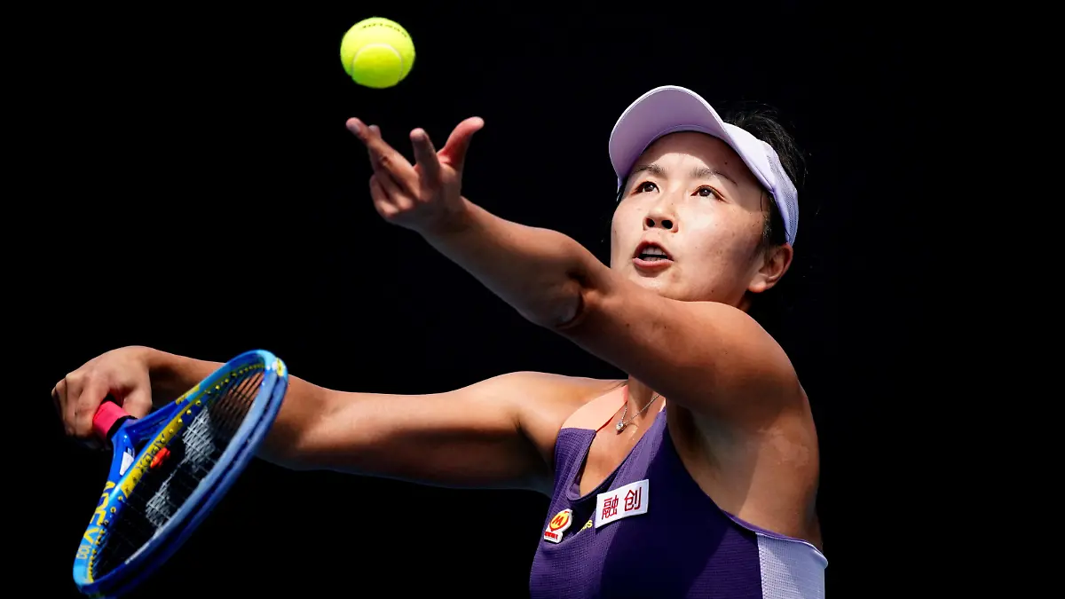 FILE PHOTO: Tennis - Australian Open - First Round - Melbourne Park, Melbourne, Australia - January 21, 2020  China's Peng Shuai in action during the match against Japan's Nao Hibino REUTERS/Kim Hong-Ji/File Photo