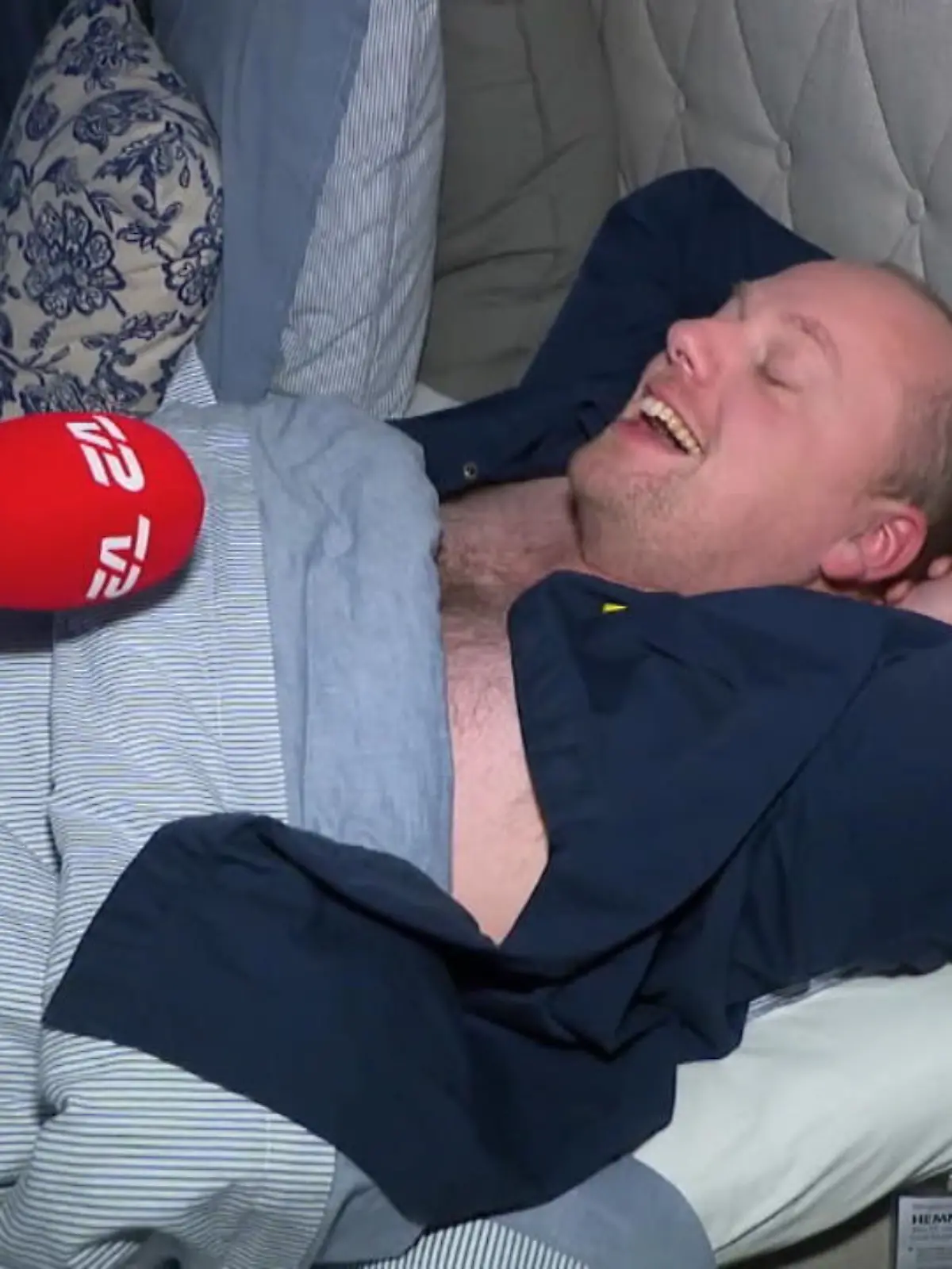 Mitarbeiter und Kunden im dänischen Aalborg mussten eine Nacht bei Ikea verbringen. Ein Schneesturm hatte sie überrascht.