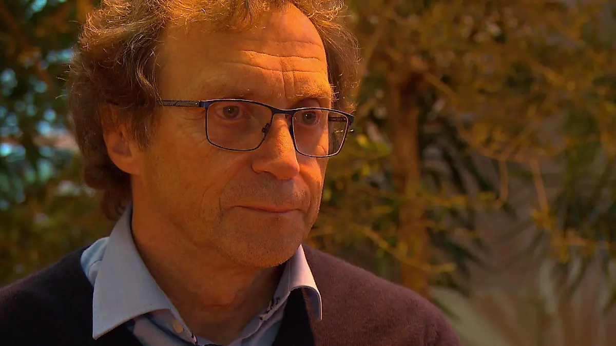 Aerosolwissenschaftler Dr. Gerhard Scheuch verfasste seine Doktorarbeit 1991 über die Abscheidung von Aerosolteilchen in der Lunge und die Reinigung der Teilchen aus der Lunge.