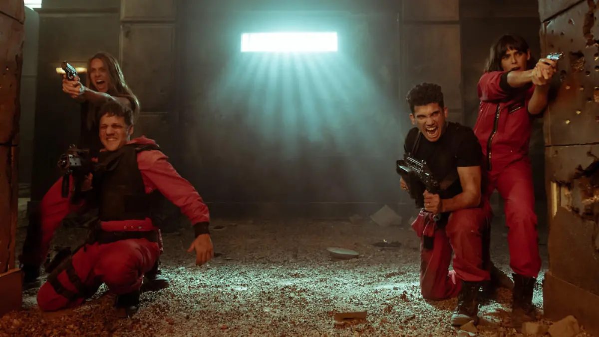 An die Waffen, fertig, los! Die Netflix-Serie „Haus des Geldes“ ist nichts für schwache Nerven.