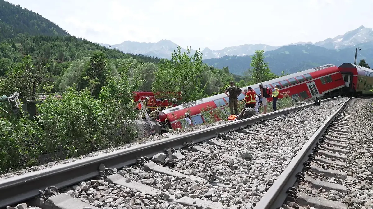 Zugunglück bei Garmisch-Partenkirchen! Mindestens drei Menschen starben, zahlreiche Passagiere wurden verletzt.