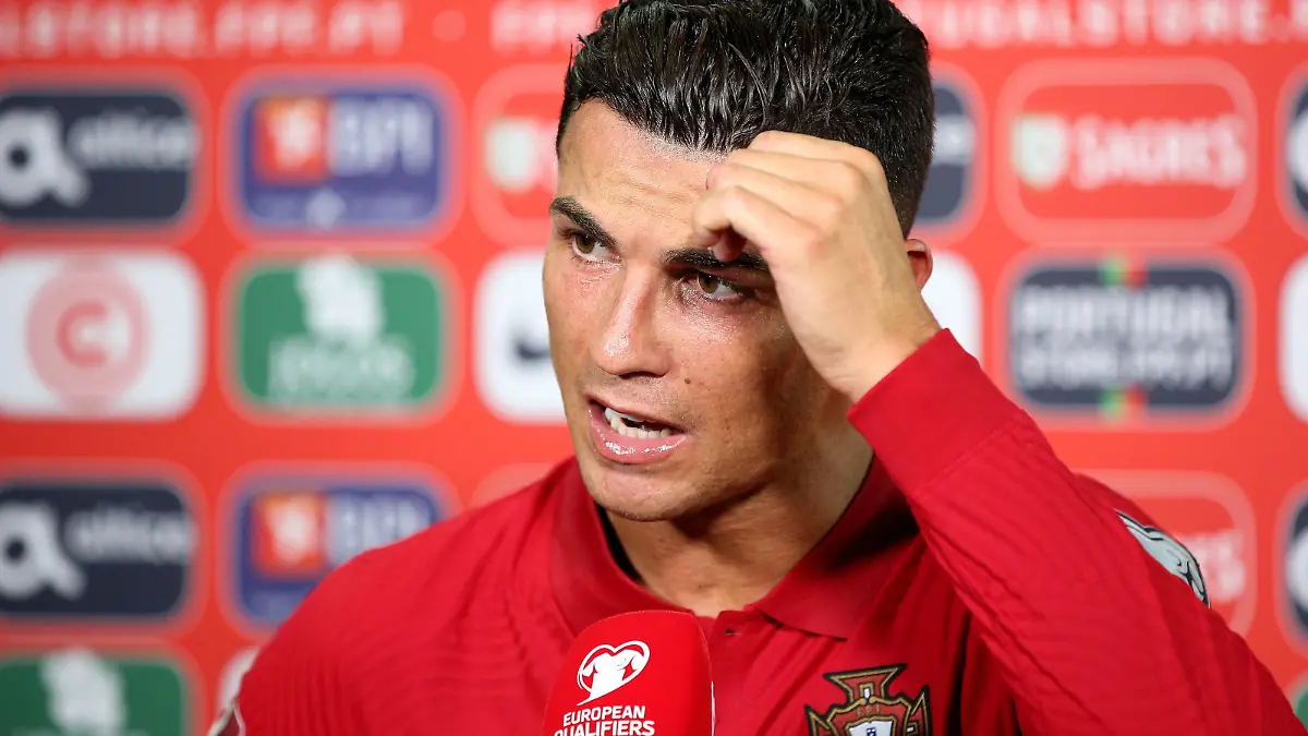 Portugal v Republic of Ireland - FIFA World Cup, WM, Weltmeisterschaft, Fussball 2022 Qualifier Portugal s forward Cristiano Ronaldo talks with press at the end of the FIFA World Cup 2022 European qualifying round group A football match between Portugal and Republic of Ireland, at the Algarve stadium in Faro, Portugal, on September 1, 2021. Portugal s forward Cristiano Ronaldo scores two goals and breaks Ali Daeis 109-goal international world record. Faro Portugal fiuza-portugal210901_npsyq PUBLICATIONxNOTxINxFRA Copyright: xPedroxFiuzax