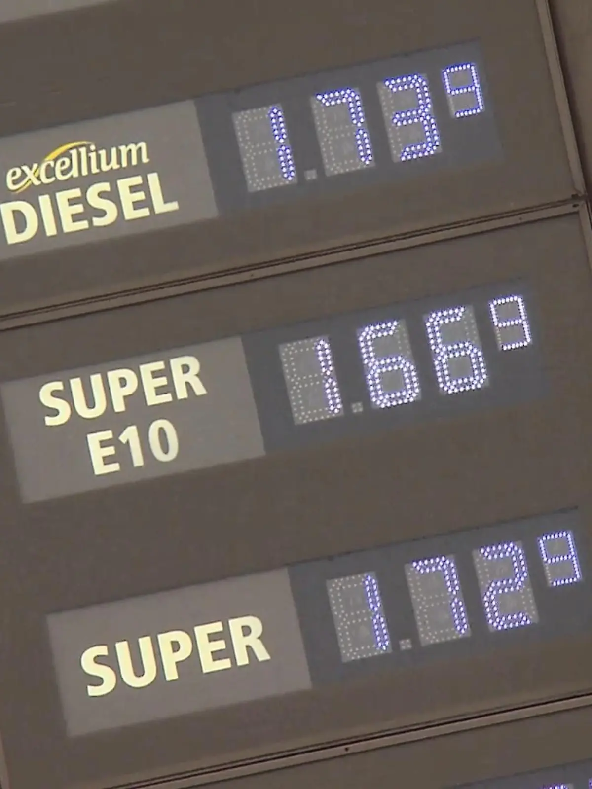 Bild zu: "Fällt das Diesel-Privileg?"