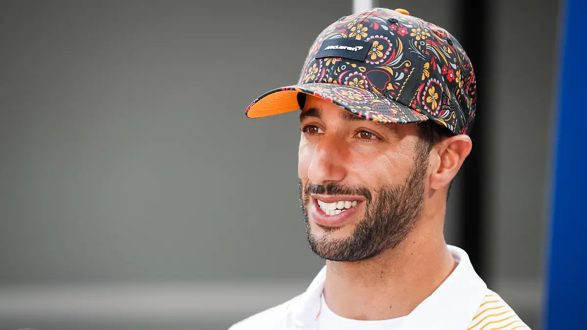  RICCIARDO Daniel aus, McLaren MCL35M, portrait during the Formula 1 Gran Premio De La Ciudad De Mexico 2021, Mexico City Grand Prix, 18th round of the 2021 FIA Formula One World Championship, WM, Weltmeisterschaft from November 5 to 7, 2021 on the Autodromo Hermanos Rodriguez, in Mexico City, Mexico - F1 - MEXICO CITY GRAND PRIX 2021 DPPI/Panoramic PUBLICATIONxNOTxINxFRAxITAxBEL 00121037__V2_0797