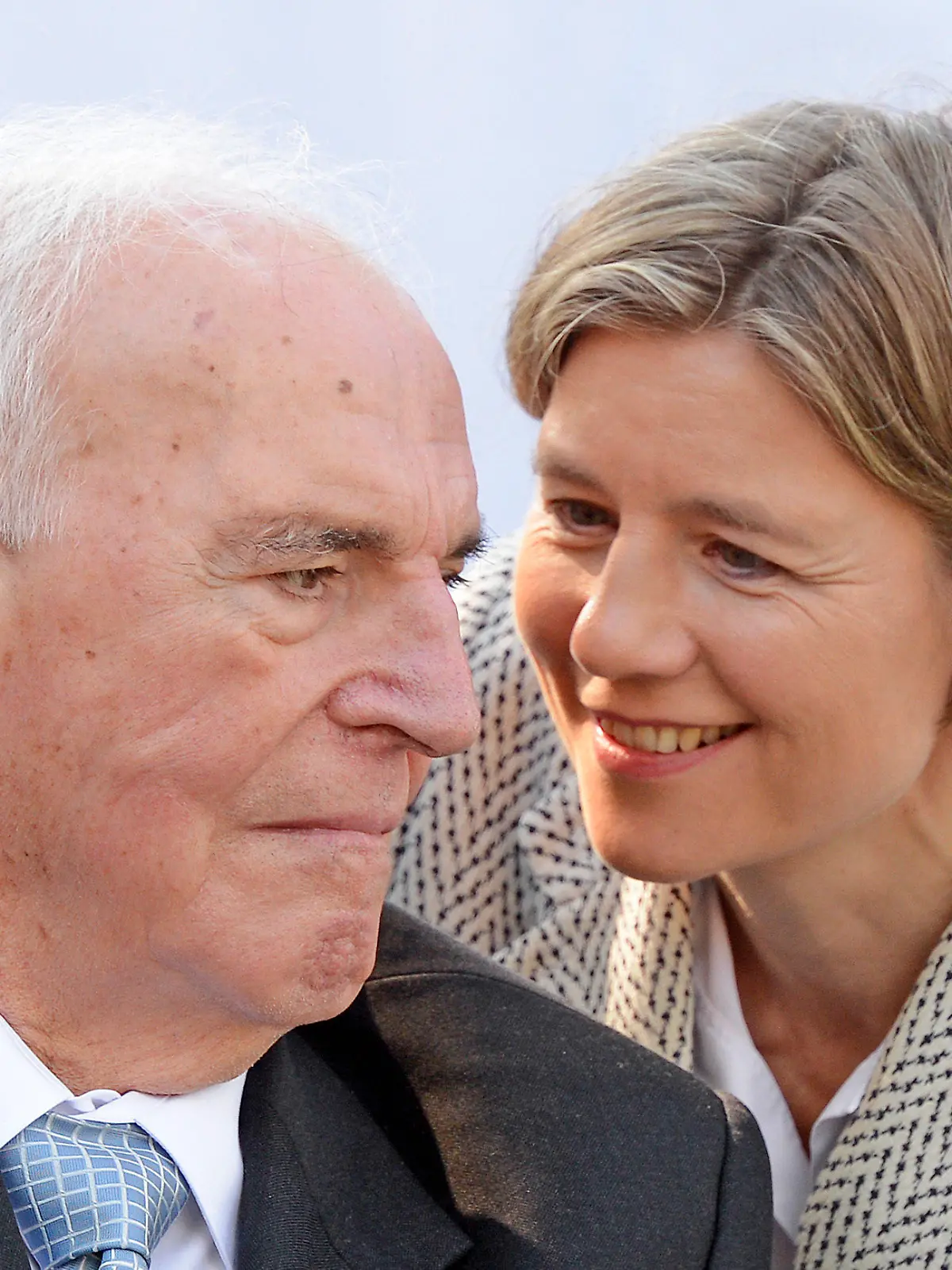 FILE - Former German Chancellor Helmut Kohl, left, talks with his wife Maike Kohl-Richter after unveiling of a memorial stone to honour Kohl's work for the German reunification in Moedlareuth, Germany, May 21, 2013. A German federal court ruled on Monday that the widow of former Chancellor Angela Kohl isn't entitled to 1 million euros, 1.1 million Dollars, in damages that the country's late leader was awarded in a legal battle with his one-time ghostwriter. Kohl was awarded the damages shortly before he died in 2017 by a Cologne court, which found that the ghostwriter had violated his privacy rights. (AP Photo/Jens Meyer, File)