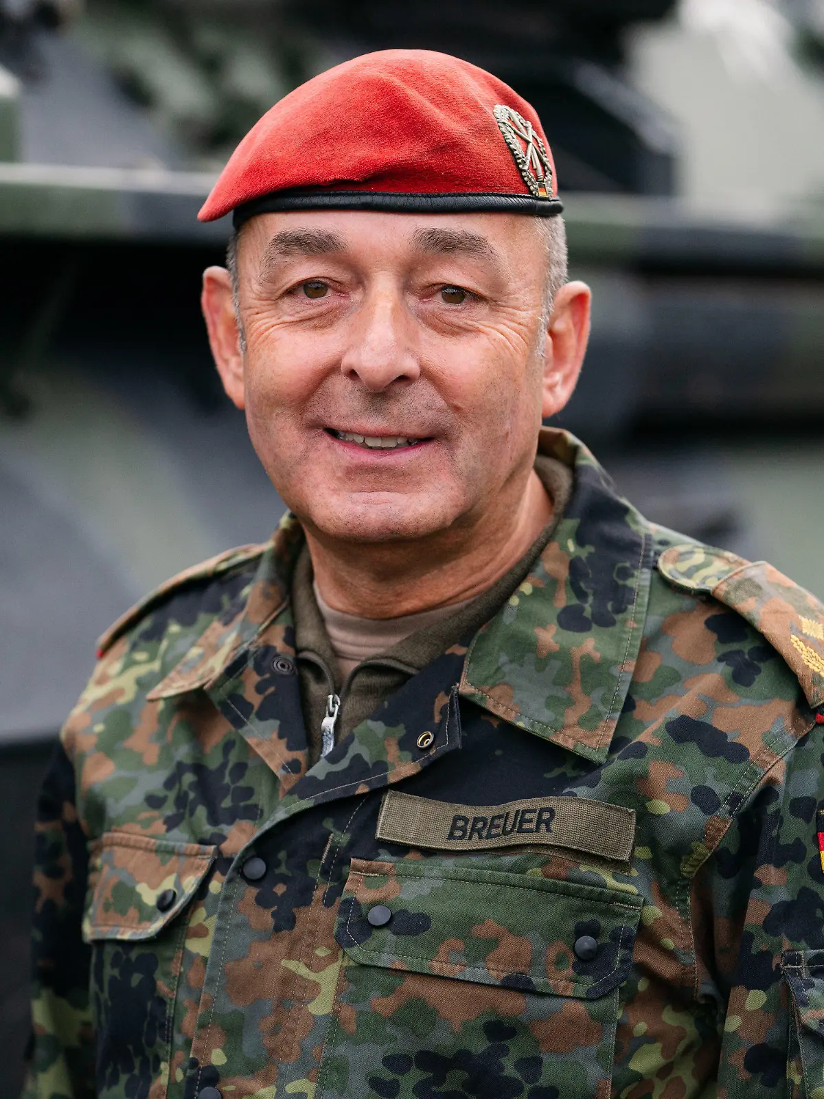 ARCHIV - 06.10.2021, Bayern, Hof: Der Kommandeur des Kommandos Territoriale Aufgaben, das für Einsätze der Streitkräfte im Inland zuständig ist, Generalmajor Carsten Breuer. (zu dpa «Corona-Krisenstab soll bald starten - Drosten besorgt über Omikron») Foto: Nicolas Armer/dpa +++ dpa-Bildfunk +++
