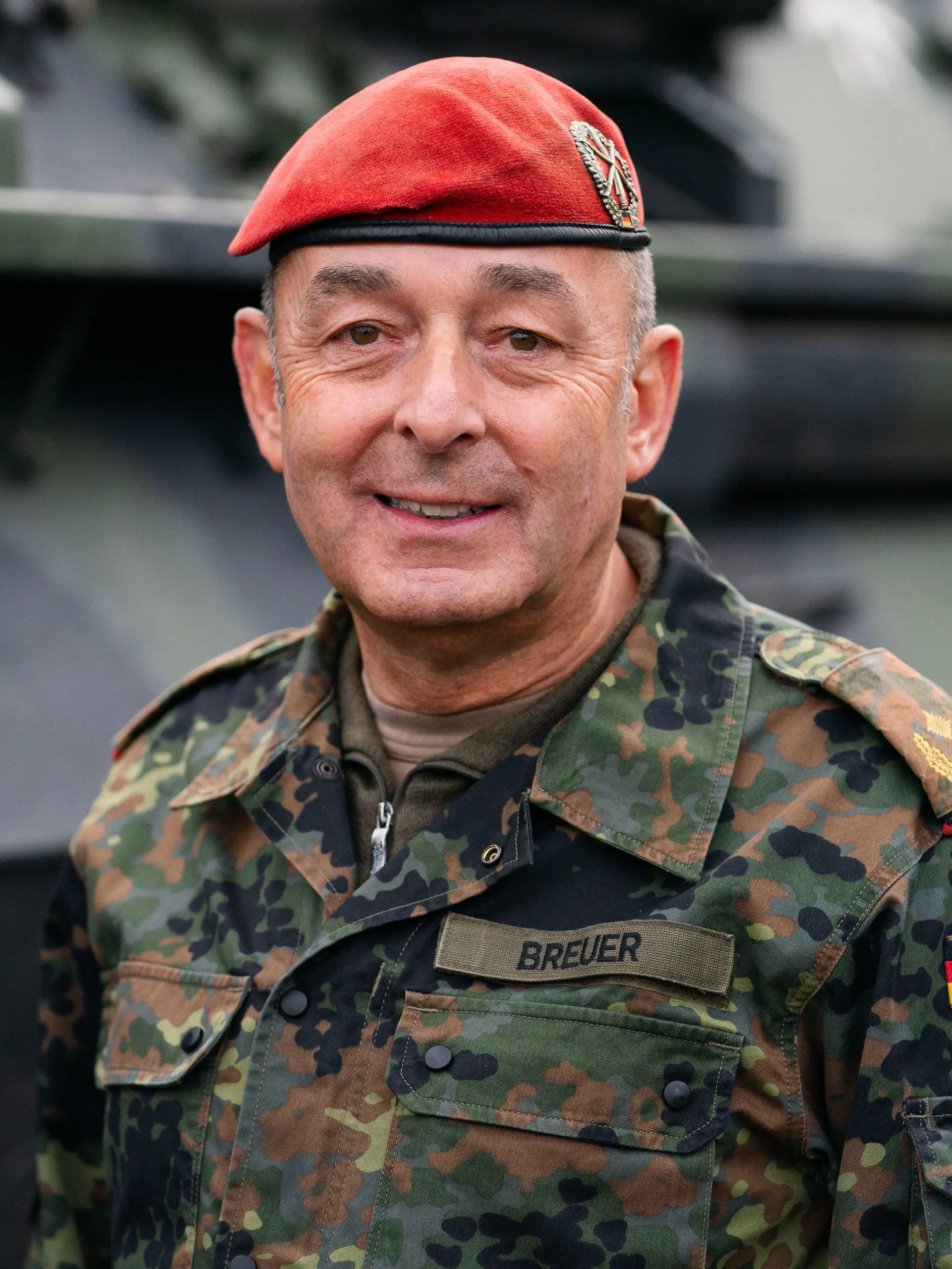 ARCHIV - 06.10.2021, Bayern, Hof: Der Kommandeur des Kommandos Territoriale Aufgaben, das für Einsätze der Streitkräfte im Inland zuständig ist, Generalmajor Carsten Breuer. (zu dpa «Corona-Krisenstab soll bald starten - Drosten besorgt über Omikron») Foto: Nicolas Armer/dpa +++ dpa-Bildfunk +++