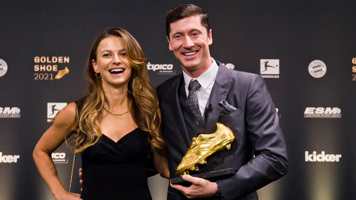 Anna Lewandowska and Robert Lewandowski attend Golden Shoe 2021 ceremony. Munich, 21.09.2021.