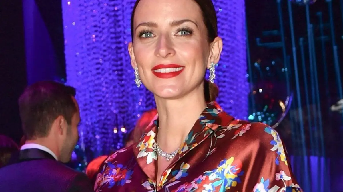 ARCHIV - 17.11.2018, Berlin: Die schwangere Eva Padberg auf der Party nach der 70. Verleihung des Medienpreises Bambi im Stage Theater. Padberg (38) bekommt ein Mädchen, wie sie dem Magazin Bunte, das am 13.12.2018 erscheint, in einem Interview verrät. (zu dpa "Eva Padberg erwartet ihr erstes Kind - ein Mädchen" vom 12.12.2018) Foto: Jens Kalaene/ZB/dpa +++ dpa-Bildfunk +++