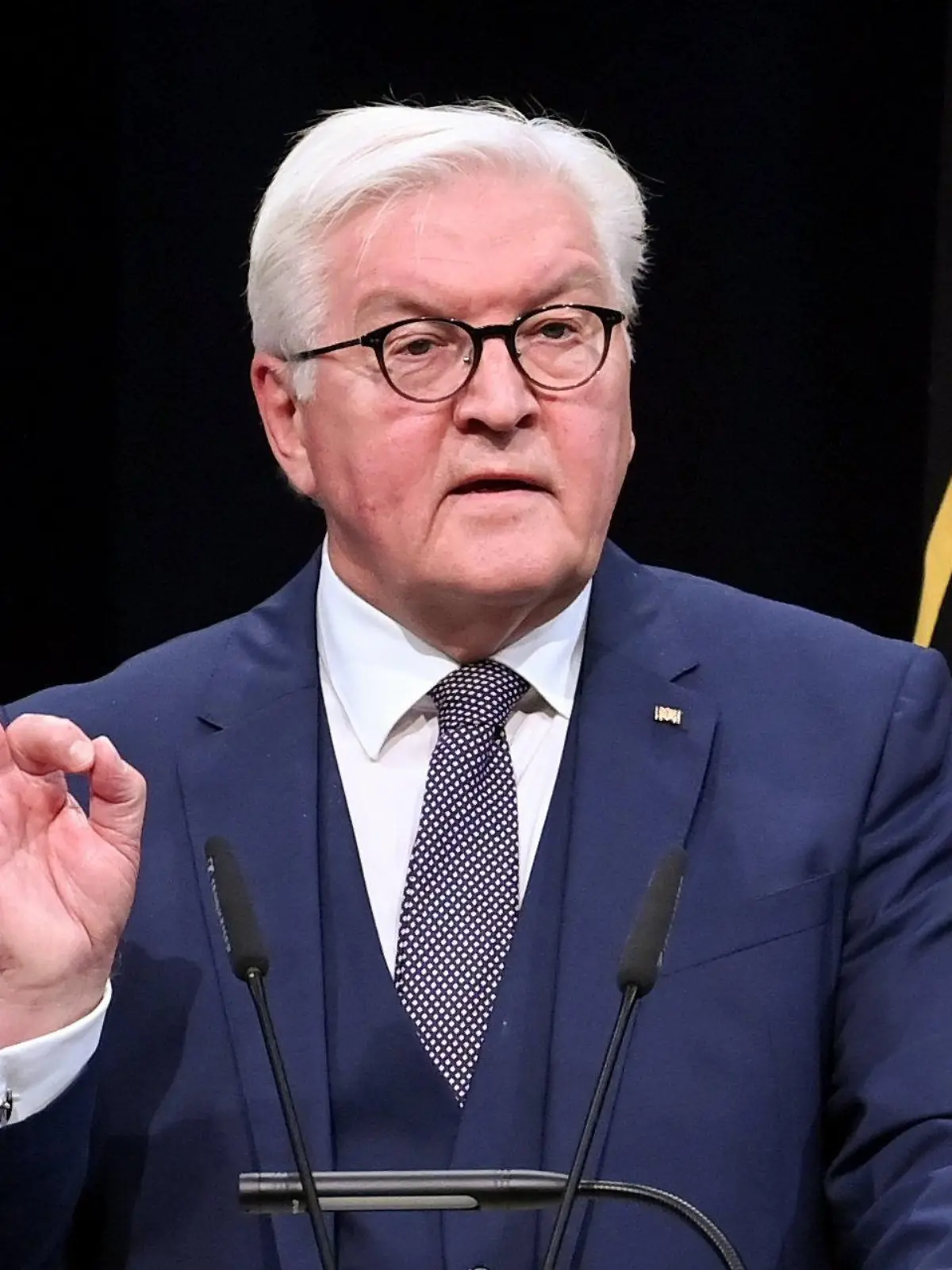 ARCHIV - 08.11.2021, Berlin: Bundespräsident Frank-Walter Steinmeier spricht bei der Verleihung des Silbernen Lorbeerblattes. (zu dpa Steinmeier: Gutes Leben im Alter eine der großen Zukunftsaufgaben) Foto: Britta Pedersen/dpa +++ dpa-Bildfunk +++