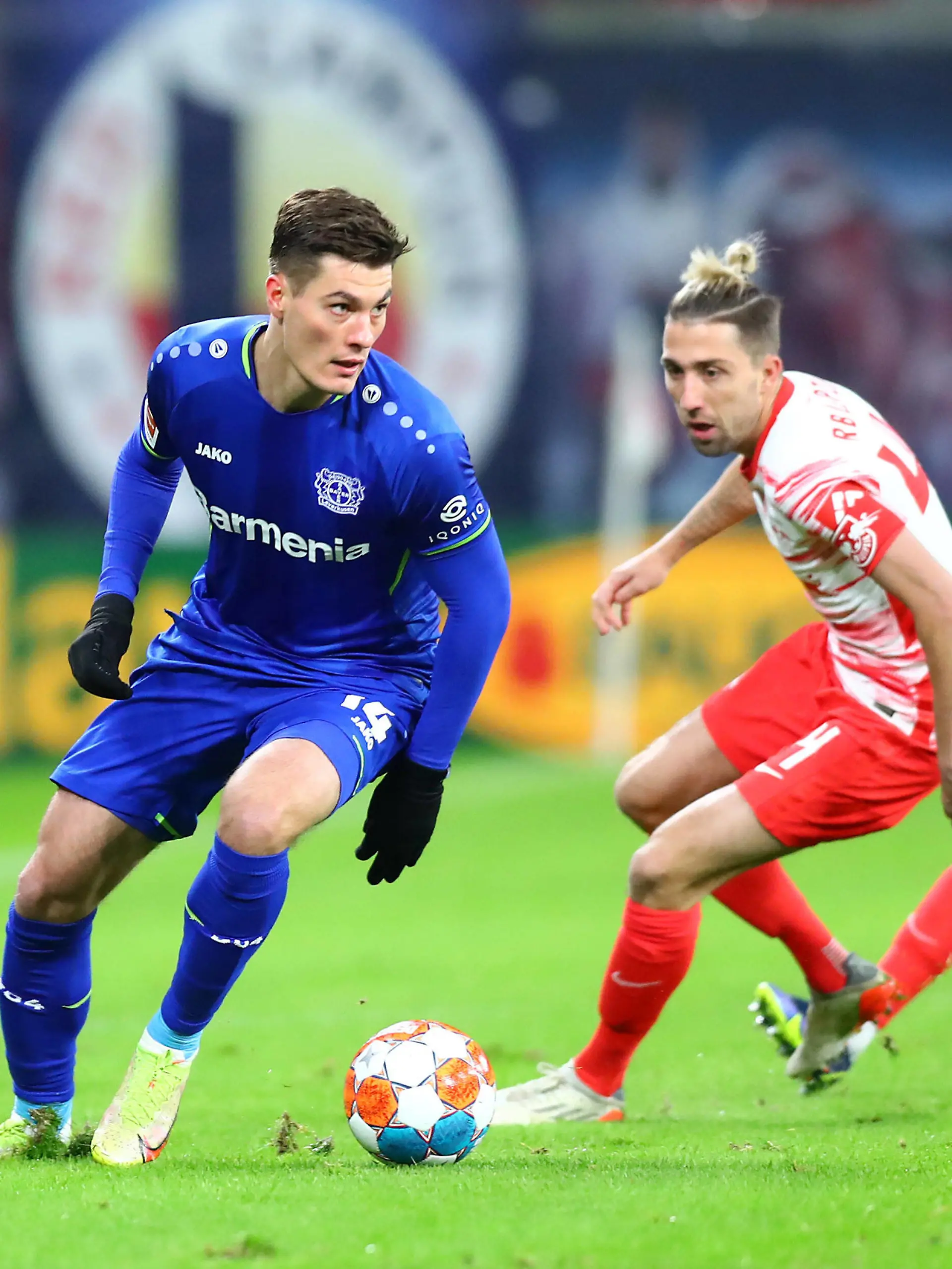  RB Leipzig - Leverkusen / 28.11.2021 Leipzig, 28.11.2021, Red Bull Arena, Fussball Bundesliga, 13. Spieltag , RB Leipzig vs. Bayer 04 Leverkusen , Im Bild v.l.: Patrick Schick 14, Leverkusen, Kevin Kampl 44, RB Leipzig und Nordi Mukiele 22, RB Leipzig , DFL regulations prohibit any use of photographs as image sequences and/or quasi-video. , *** RB Leipzig Leverkusen 28 11 2021 Leipzig, 28 11 2021, Red Bull Arena, Fussball Bundesliga, 13 Spieltag , RB Leipzig vs Bayer 04 Leverkusen , Pictured f l Patrick Schick 14, Leverkusen , Kevin Kampl 44, RB Leipzig and Nordi Mukiele 22, RB Leipzig , DFL regulations prohibit any use of photographs as image sequences and or quasi video , Picture Point