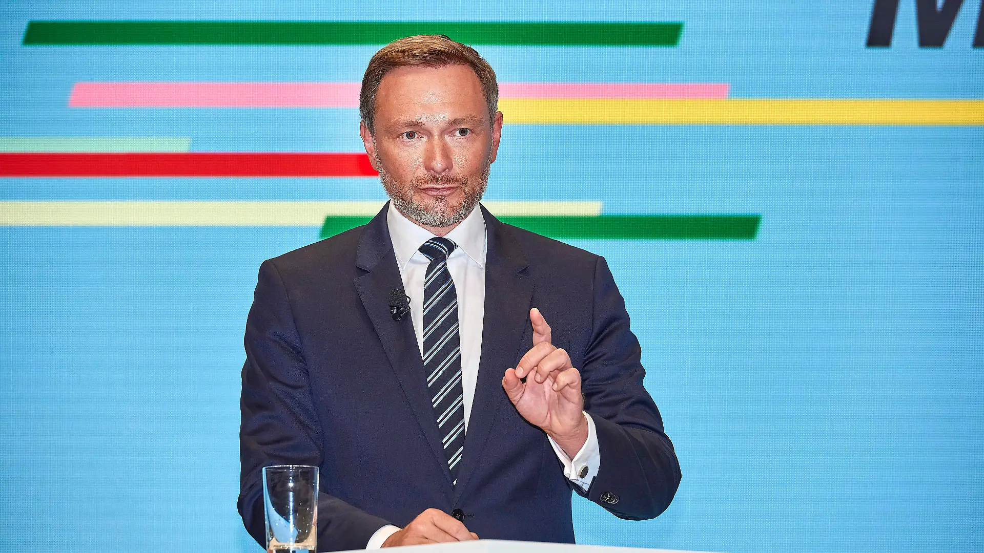 Christian Lindner - Ampelkoalitionäre Deutschland, Berlin, 24.11.2021: Die Ampelparteien SPD, Grüne und FDP präsentieren ihren ausgehandelten Koaltionsvertrag sowie die Verteilung der jeweiligen Ministerien an die Parteien. *** Christian Lindner Ampelkoalitionäre Germany, Berlin, 24 11 2021 The traffic light parties SPD, Greens and FDP present their negotiated coalition agreement and the distribution of the respective ministries to the parties