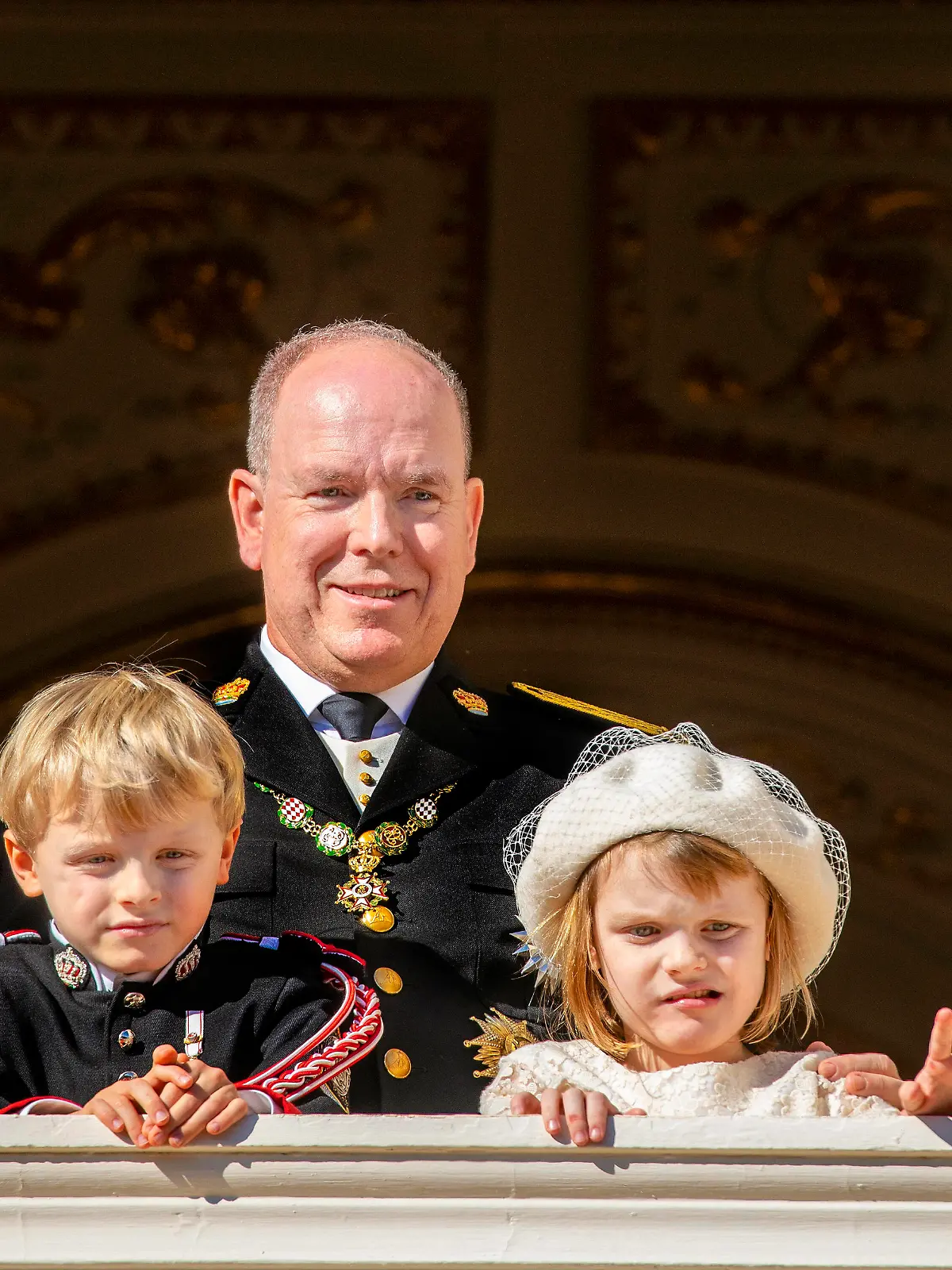  19-11-2021 Monte Carlo Prince Jacques and Princess Gabriella and Prince Albert II of Monaco during the Monaco national day celebrations in Monaco.  PUBLICATIONxINxGERxSUIxAUTxONLY Copyright: xPPEx