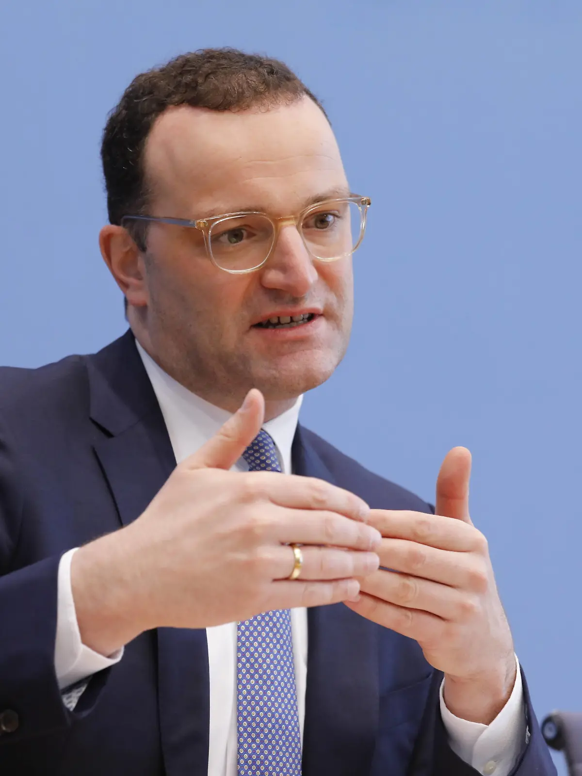 Geschäftsführender Bundesminister für Gesundheit Jens Spahn, Deutschland, Berlin, Bundespressekonferenz, Thema: mpfen mit Moderna und BioNTech *** Executive Federal Minister of Health Jens Spahn, Germany, Berlin, Federal Press Conference, Topic mpfen with Moderna and BioNTech