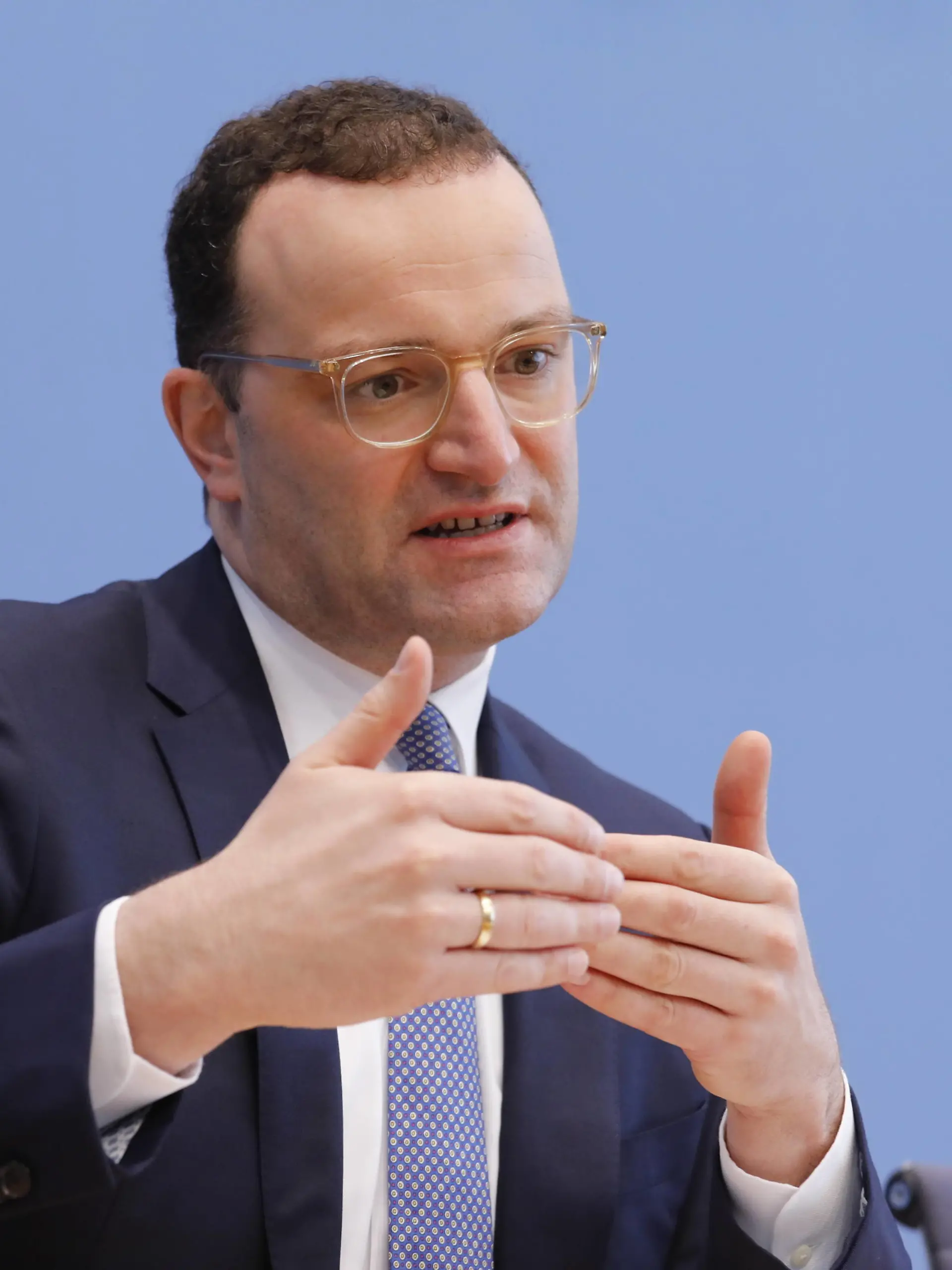  Geschäftsführender Bundesminister für Gesundheit Jens Spahn, Deutschland, Berlin, Bundespressekonferenz, Thema: mpfen mit Moderna und BioNTech *** Executive Federal Minister of Health Jens Spahn, Germany, Berlin, Federal Press Conference, Topic mpfen with Moderna and BioNTech