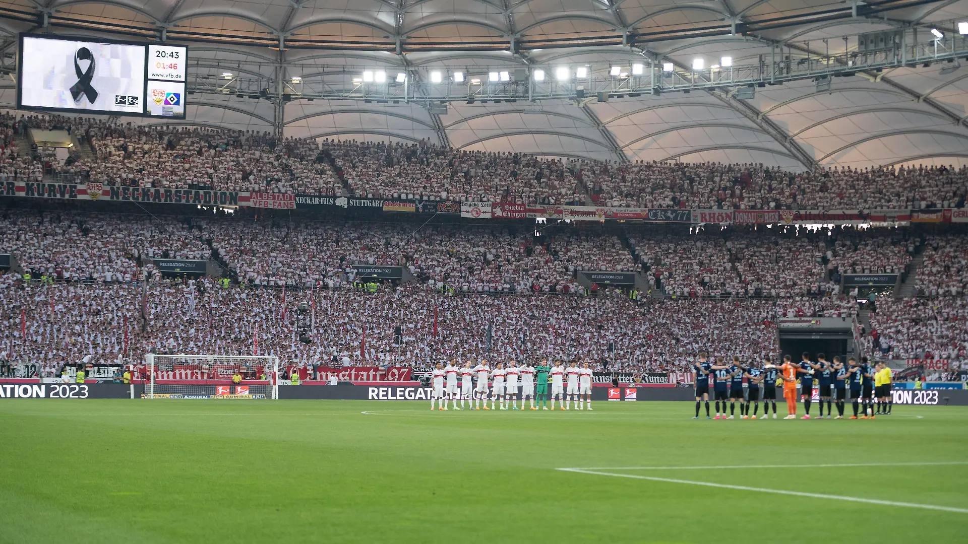 Schweigeminute vor Relegations-Hinspiel
