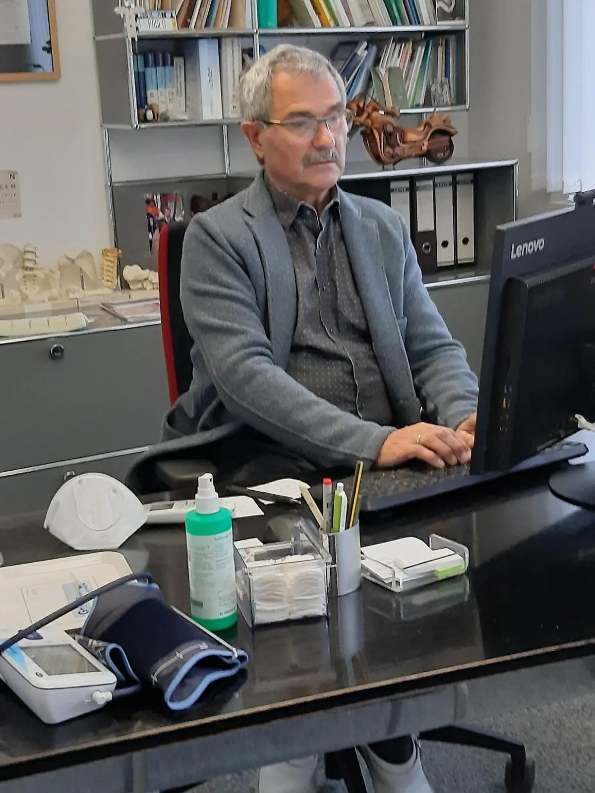 Dr. Paul Offenberger behandelt künftig keine Patienten mehr, die sich nicht gegen Corona impfen lassen wollen.