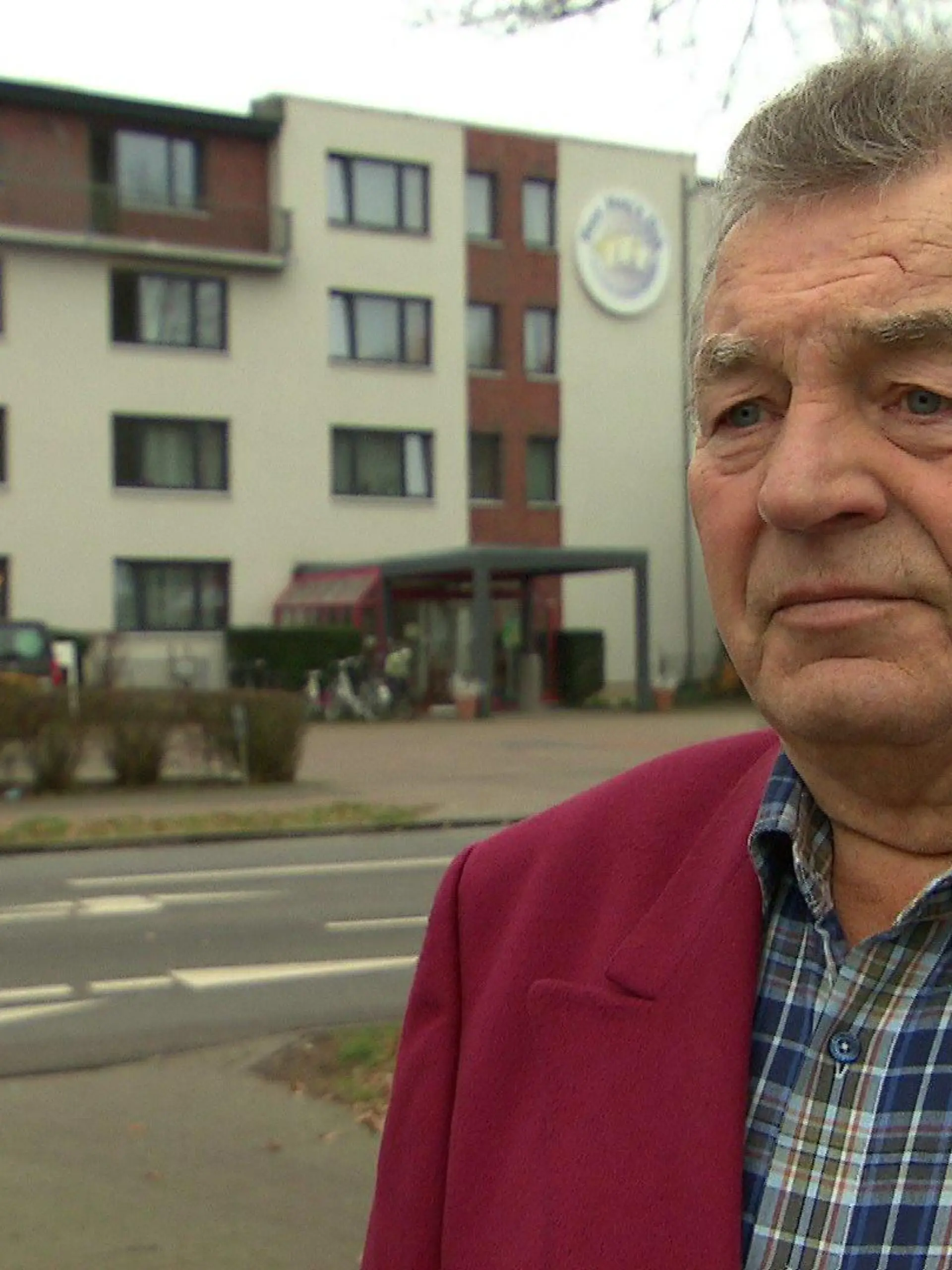 Hartmut Feddersens Bruder ist durch einen Ausbruch im Pflegeheim an Corona gestorben.