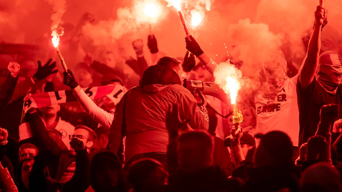 Legia Warsaw fans in action during the UEFA 2021 Europa League match between Leicester City and Legia Warsaw, King Power Stadium, Group C, match 5. November 25th, 2021, Credit:ANTHONY_STANLEY / Avalon
