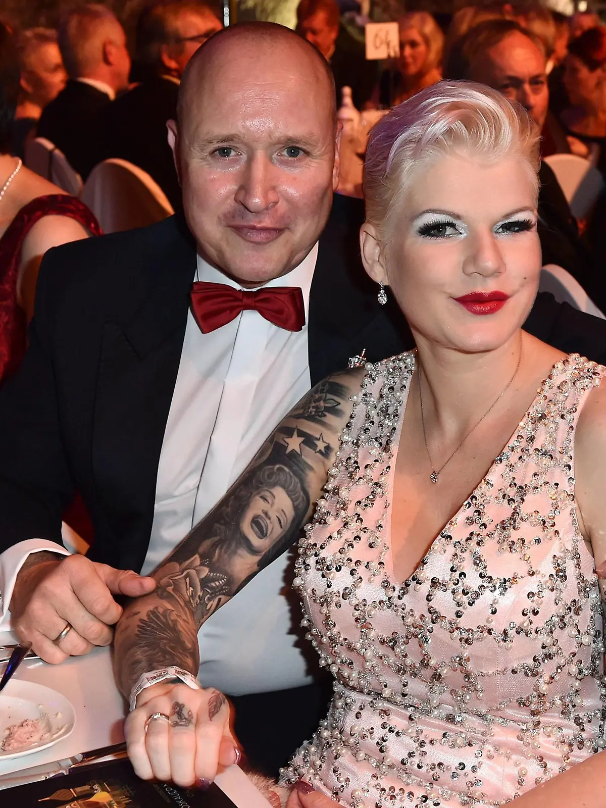 Melanie Müller und ihr Ehemann Mike Blümel beim Leipziger Opernball am 4.11.2017 in Leipzig Leipziger Operball 2017 *** Melanie Mueller and her Husband Mike Blümel the Leipzig Opera Ball at 4 11 2017 in Leipzig Leipzig Opera Ball 2017 PUBLICATIONxINxGERxSUIxAUTxONLY  