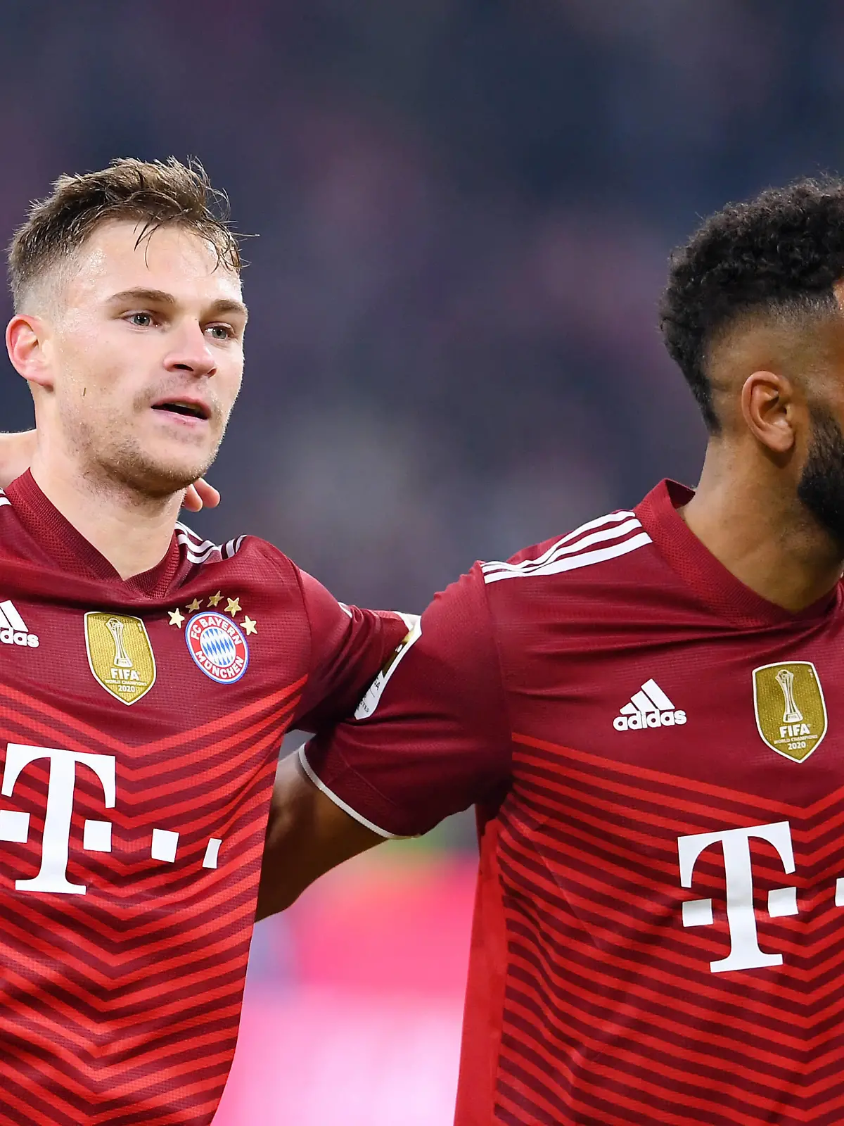  Archivbild Fussball 1. Bundesliga Saison 2021/2022 11. Spieltag FC Bayern Muenchen - SC Freiburg 06.11.2021 Joshua Kimmich li, FC Bayern Muenchen und Eric Maxim Choupo-Moting re, FC Bayern Muenchen in Corona - Quarantaene *** Archive picture Football 1 Bundesliga Season 2021 2022 11 Matchday FC Bayern Muenchen SC Freiburg 06 11 2021 Joshua Kimmich left, FC Bayern Muenchen and Eric Maxim Choupo Moting right, FC Bayern Muenchen in Corona Quarantaene.