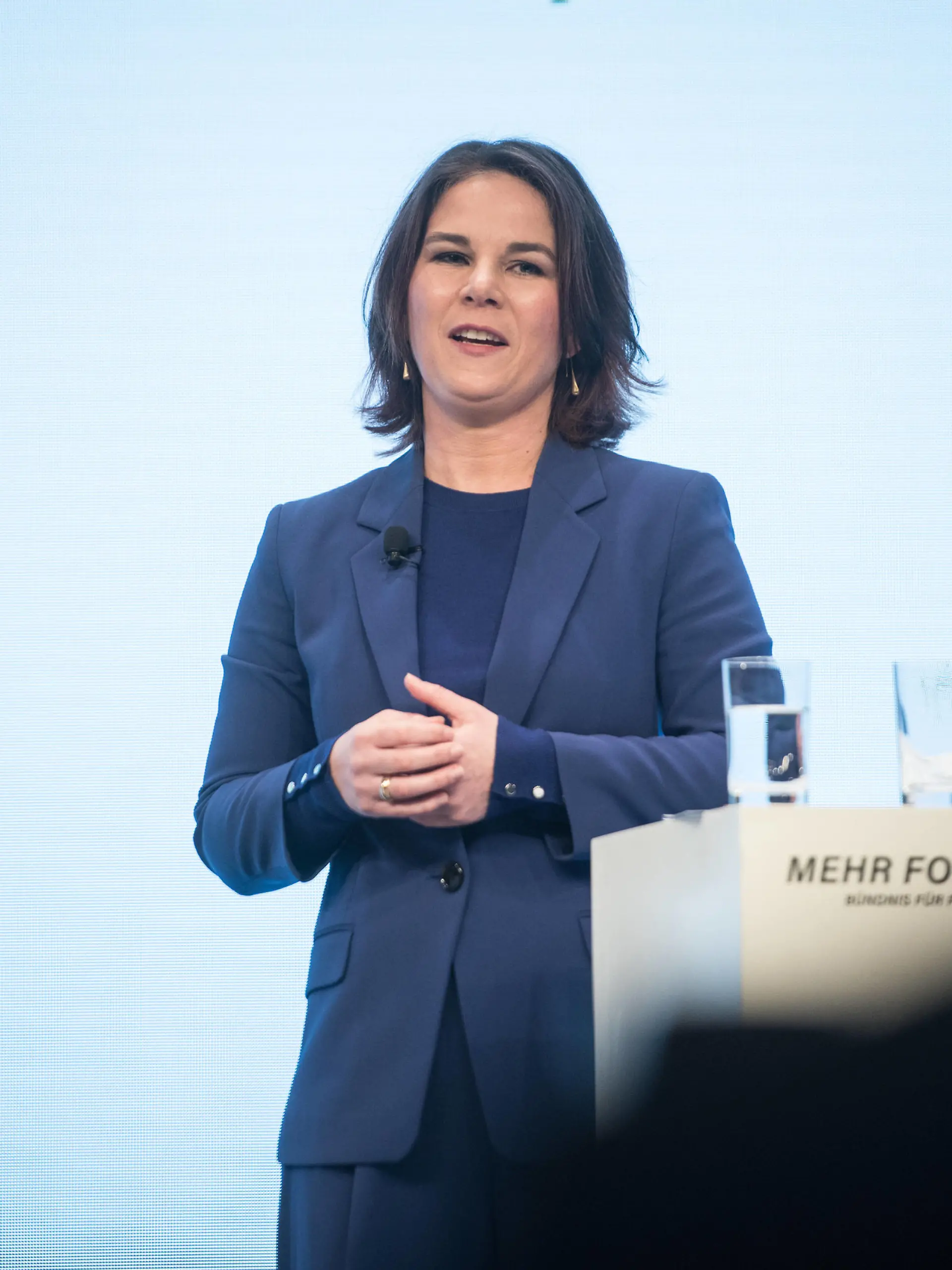  Die Vorsitzende von Buendnis 90 / Die Gruenen Annalena Baerbock am 24. November 2021 bei der Vorstellung des Koalitionsvertrags der sogenannten Ampelkoalition aus SPD, FDP und Gruenen. Ampelkoalition stellt Koalitionsvertrag vor *** The chairwoman of Buendnis 90 Die Gruenen Annalena Baerbock on 24 November 2021 at the presentation of the coalition agreement of the so-called traffic light coalition of SPD, FDP and Greens Traffic light coalition presents coalition agreement