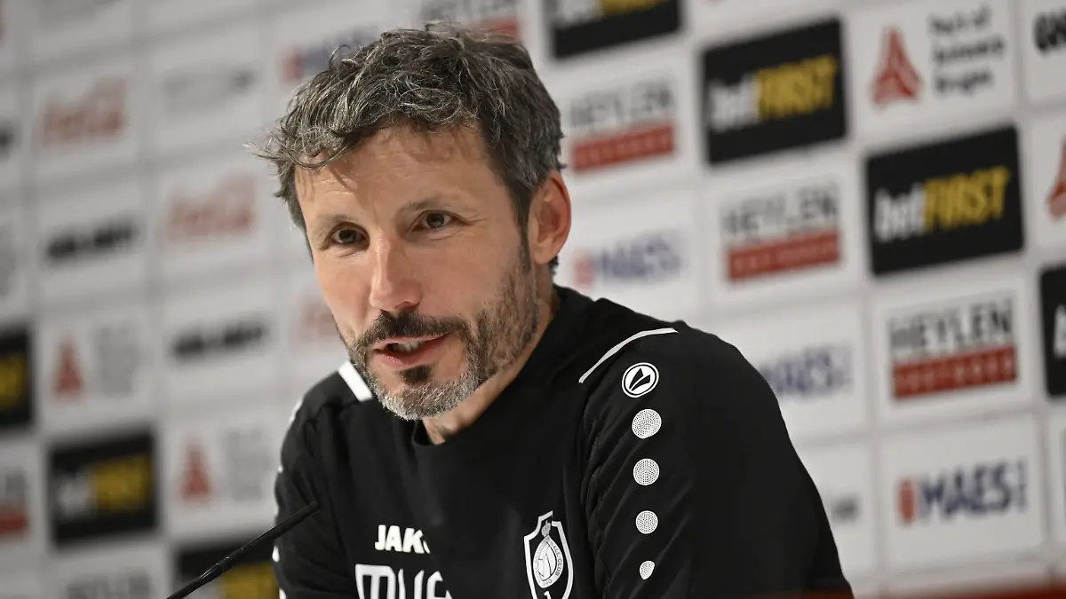 Antwerp s head coach Mark van Bommel pictured during a press conference, PK, Pressekonferenz of Belgian soccer club Royal Antwerp FC, Friday 26 May 2023 in Antwerp, ahead of their next match in the Jupiler Pro League Belgian soccer championship. DIRKxWAEM PUBLICATIONxNOTxINxBELxFRAxNED x67944030x