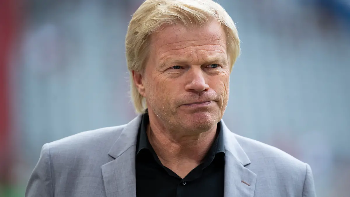 ARCHIV - 31.07.2021, Bayern, München: Fußball: Testspiele, FC Bayern München - SSC Neapel in der Allianz Arena. Oliver Kahn, Vorstandsvorsitzender der FC Bayern München AG, kommt vor dem Spiel in das Stadion. (zu "Erste Jahreshauptversammlung des FC Bayern in Corona-Zeiten") Foto: Sven Hoppe/dpa +++ dpa-Bildfunk +++